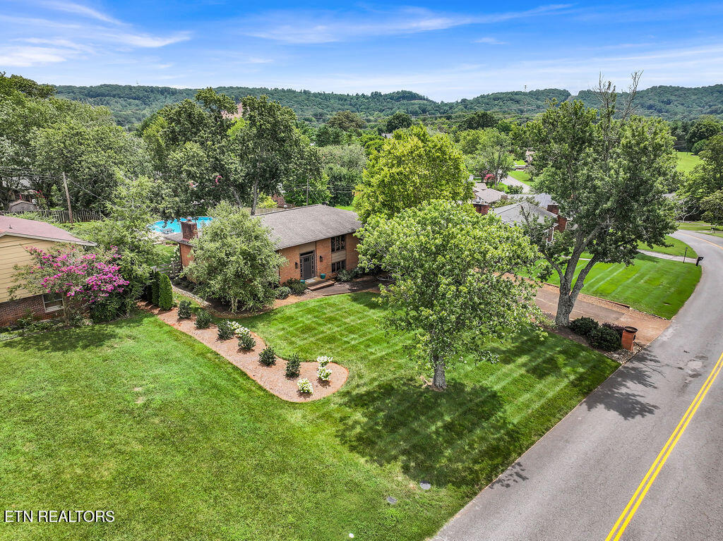 7536 Berkshire Boulevard Powell TN 37849