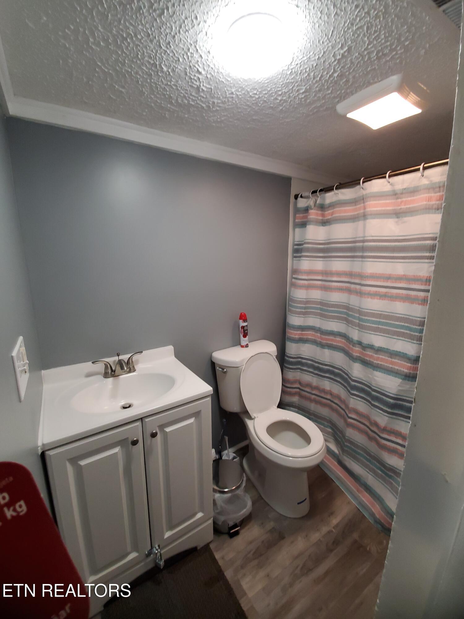 2705 Cecil Avenue Knoxville TN 37917