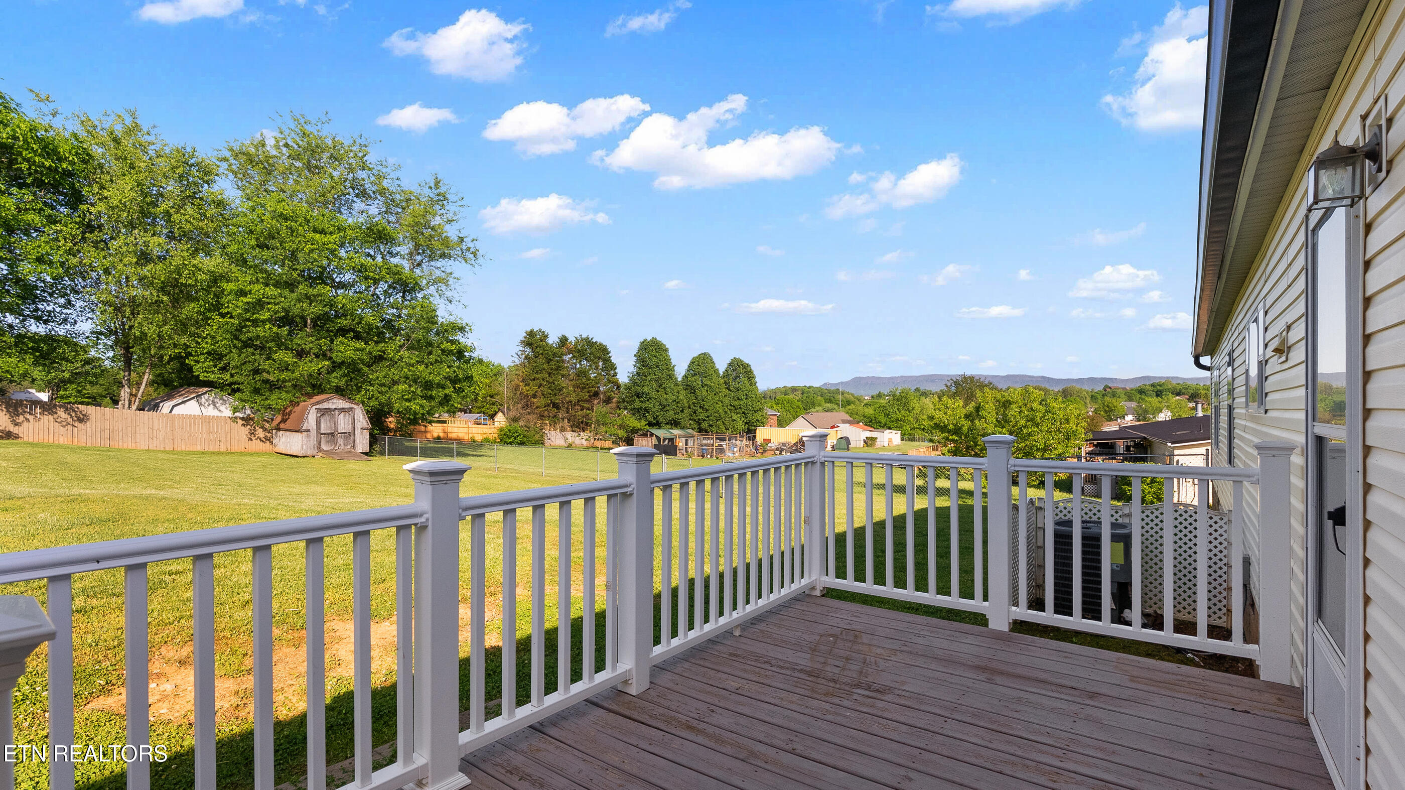 1126 Oakes Vista Lane Seymour TN 37865