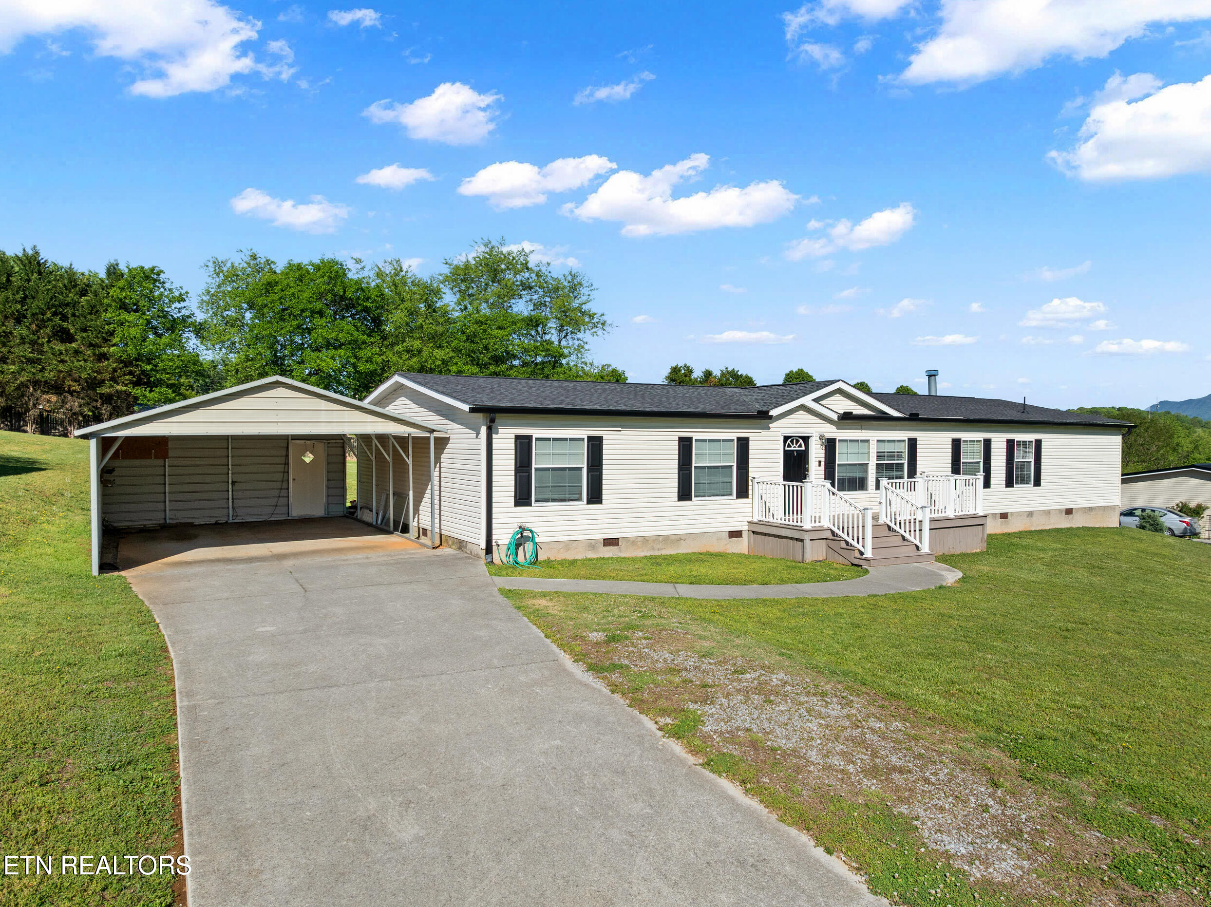 1126 Oakes Vista Lane Seymour TN 37865