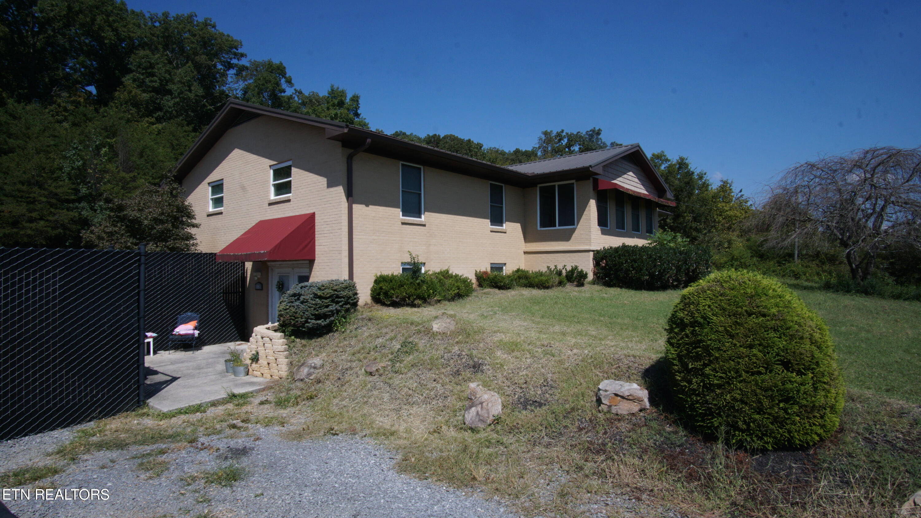 110 N Springview Road Maryville TN 37801
