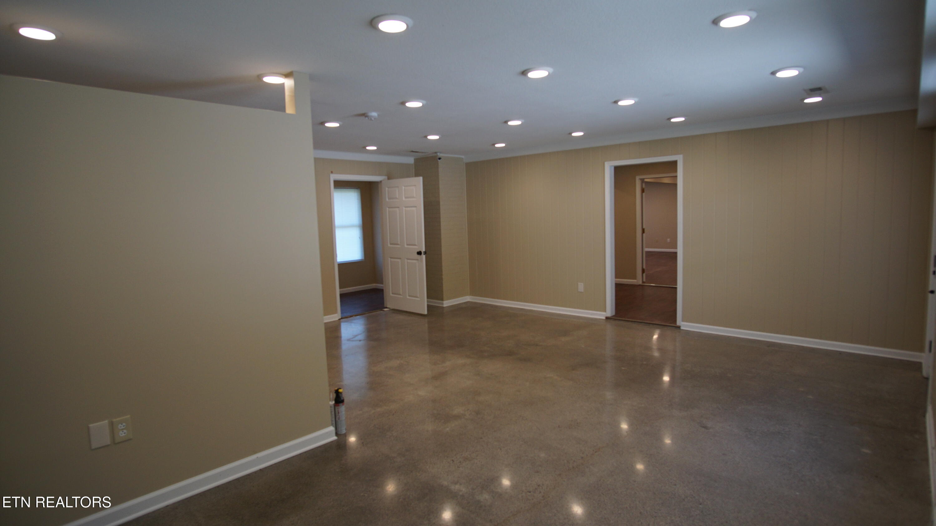 110 N Springview Road Maryville TN 37801