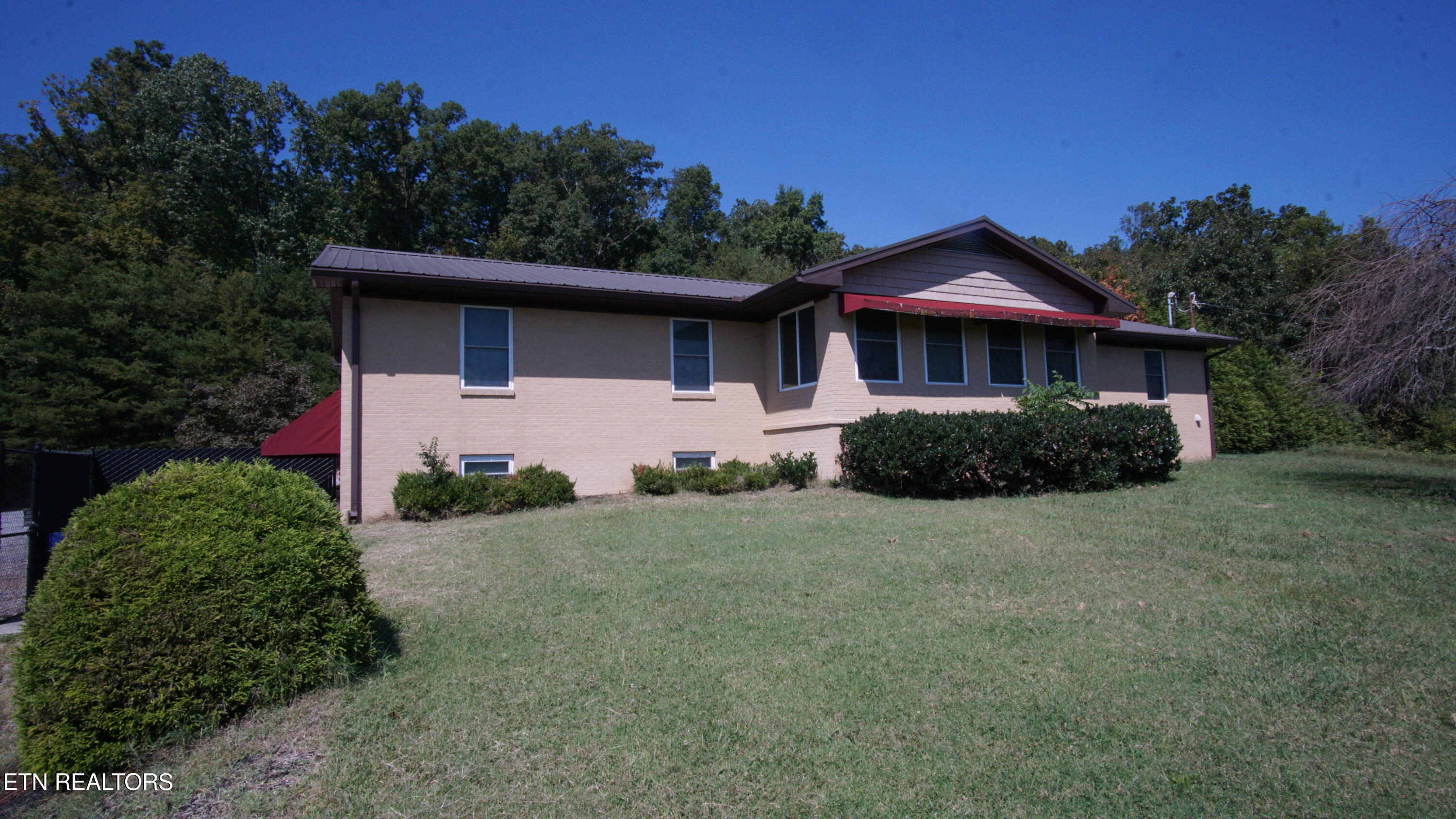 110 N Springview Road Maryville TN 37801