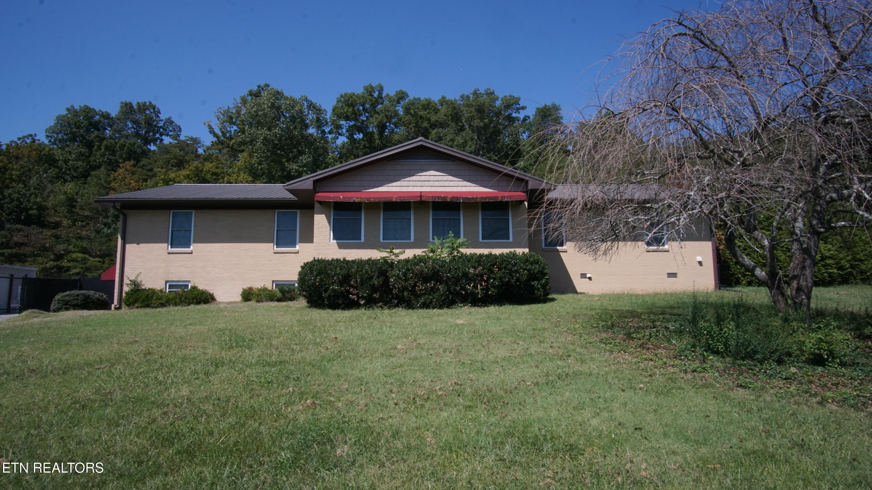 110 N Springview Road Maryville TN 37801