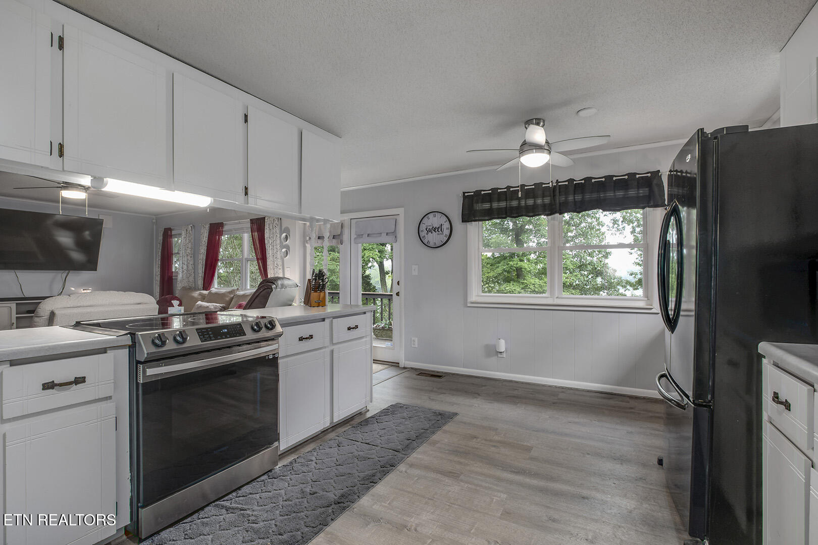 2163 Sugar Grove Valley Road Harriman TN 37748