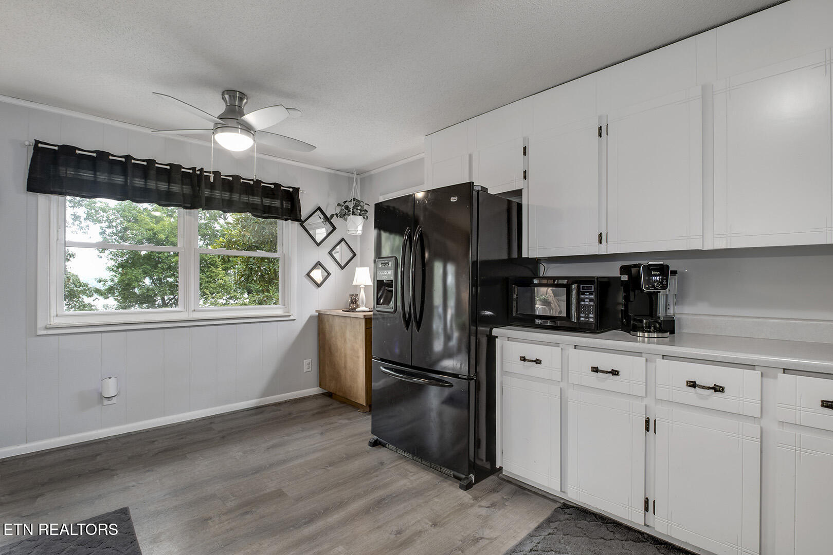 2163 Sugar Grove Valley Road Harriman TN 37748