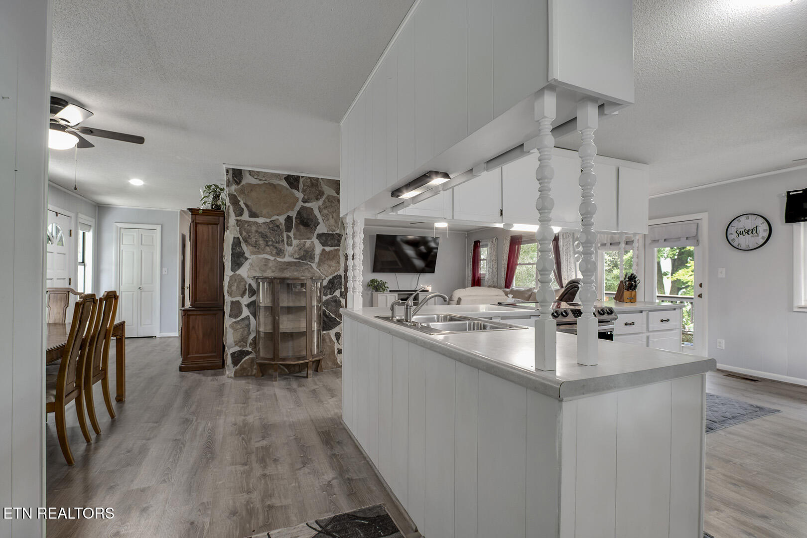 2163 Sugar Grove Valley Road Harriman TN 37748
