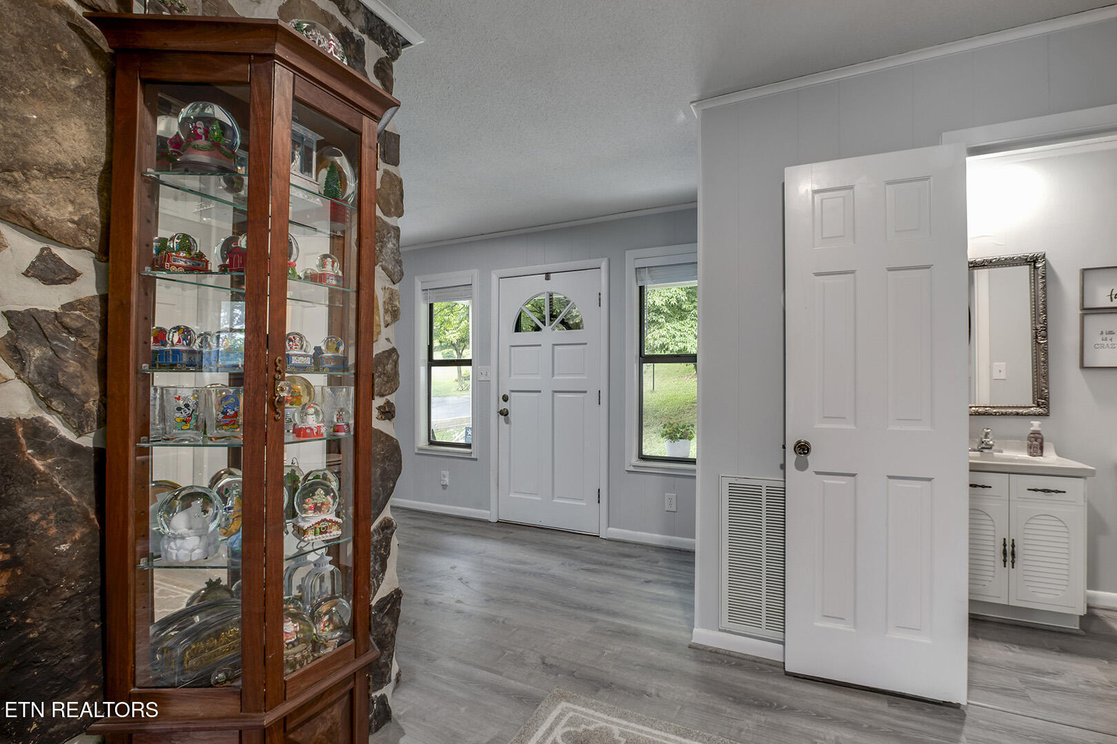 2163 Sugar Grove Valley Road Harriman TN 37748