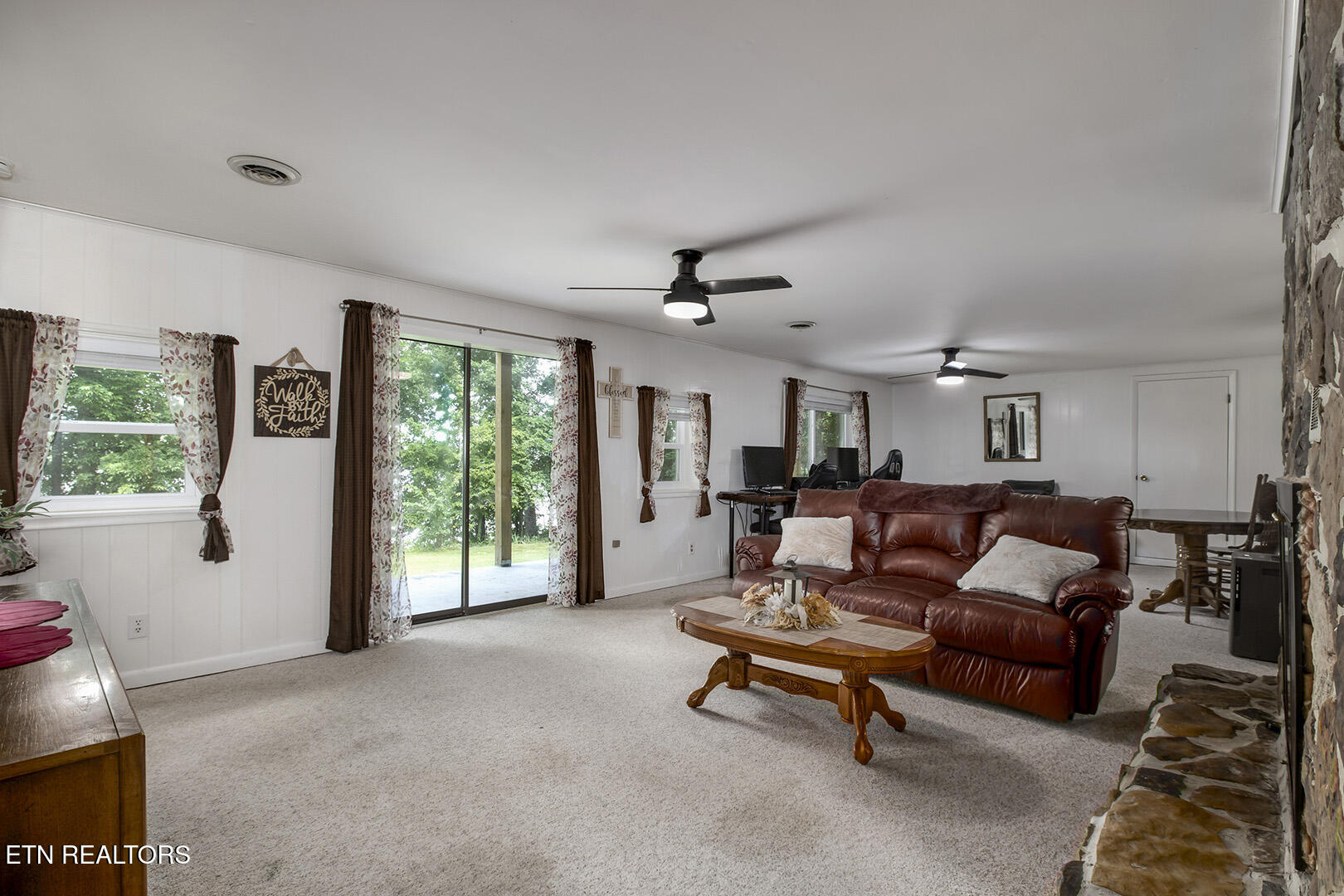 2163 Sugar Grove Valley Road Harriman TN 37748