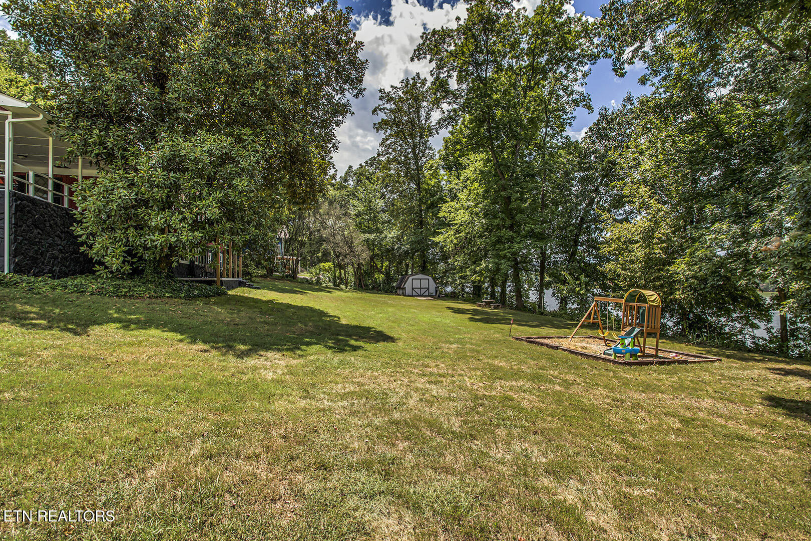 2163 Sugar Grove Valley Road Harriman TN 37748