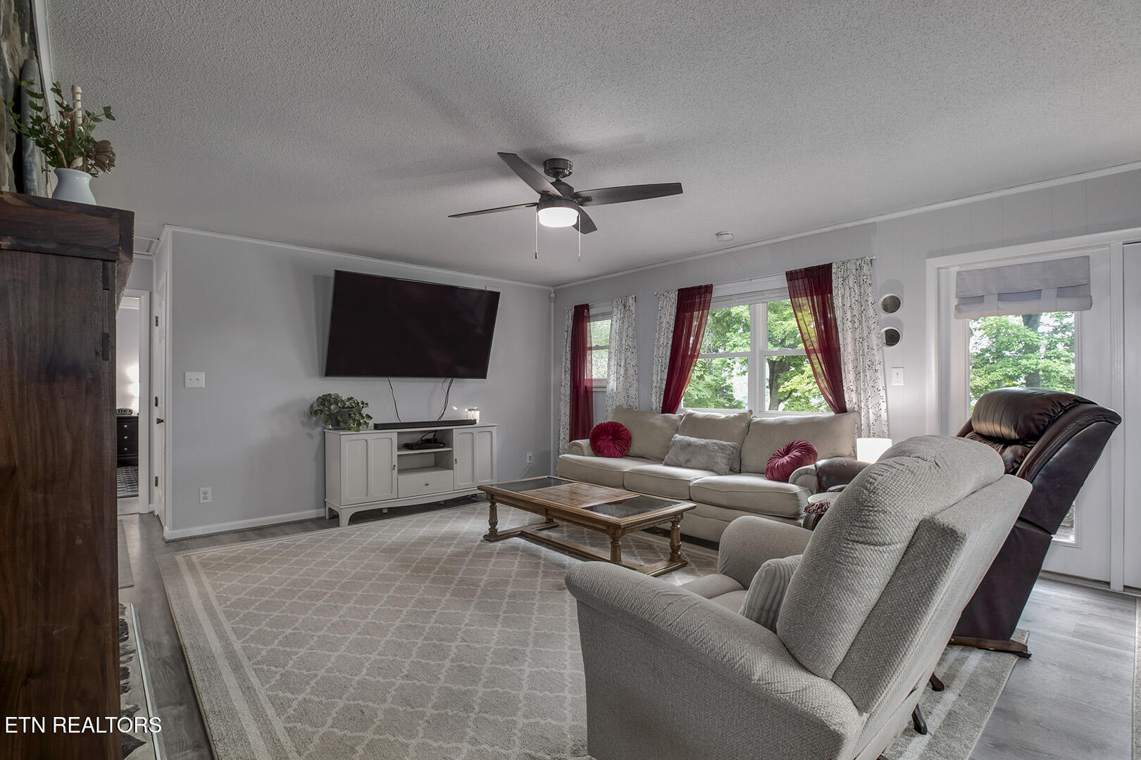 2163 Sugar Grove Valley Road Harriman TN 37748