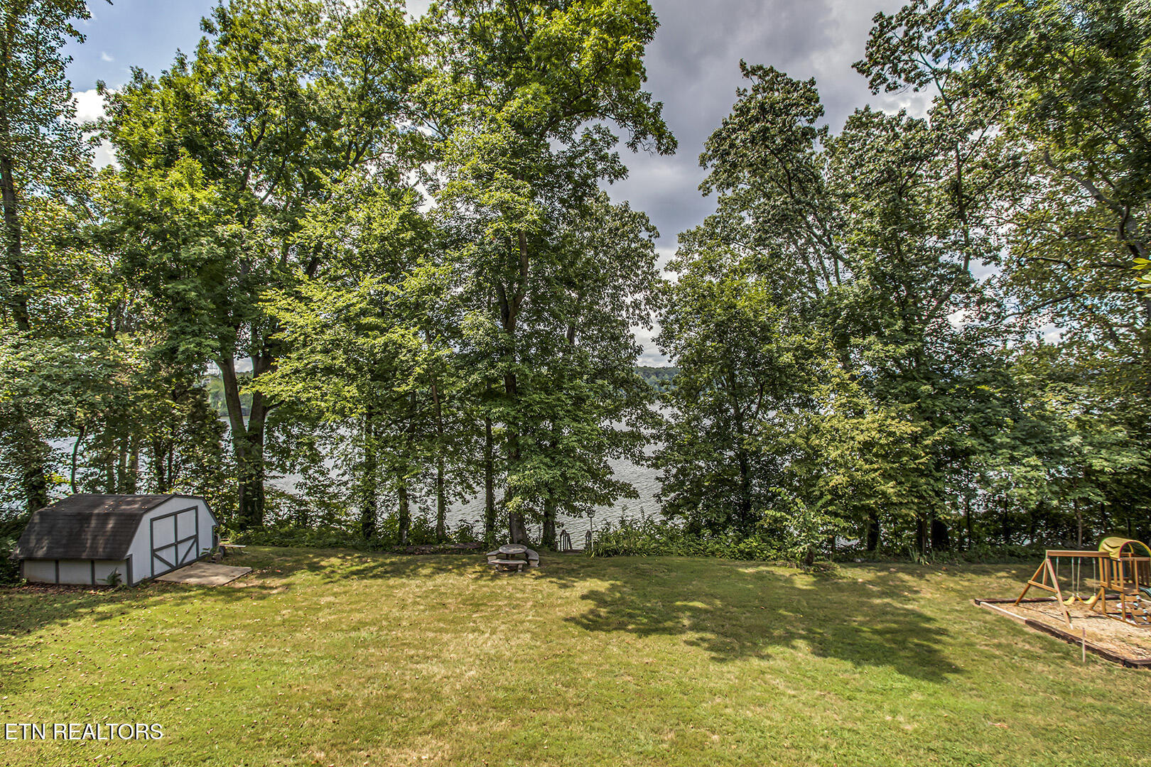 2163 Sugar Grove Valley Road Harriman TN 37748