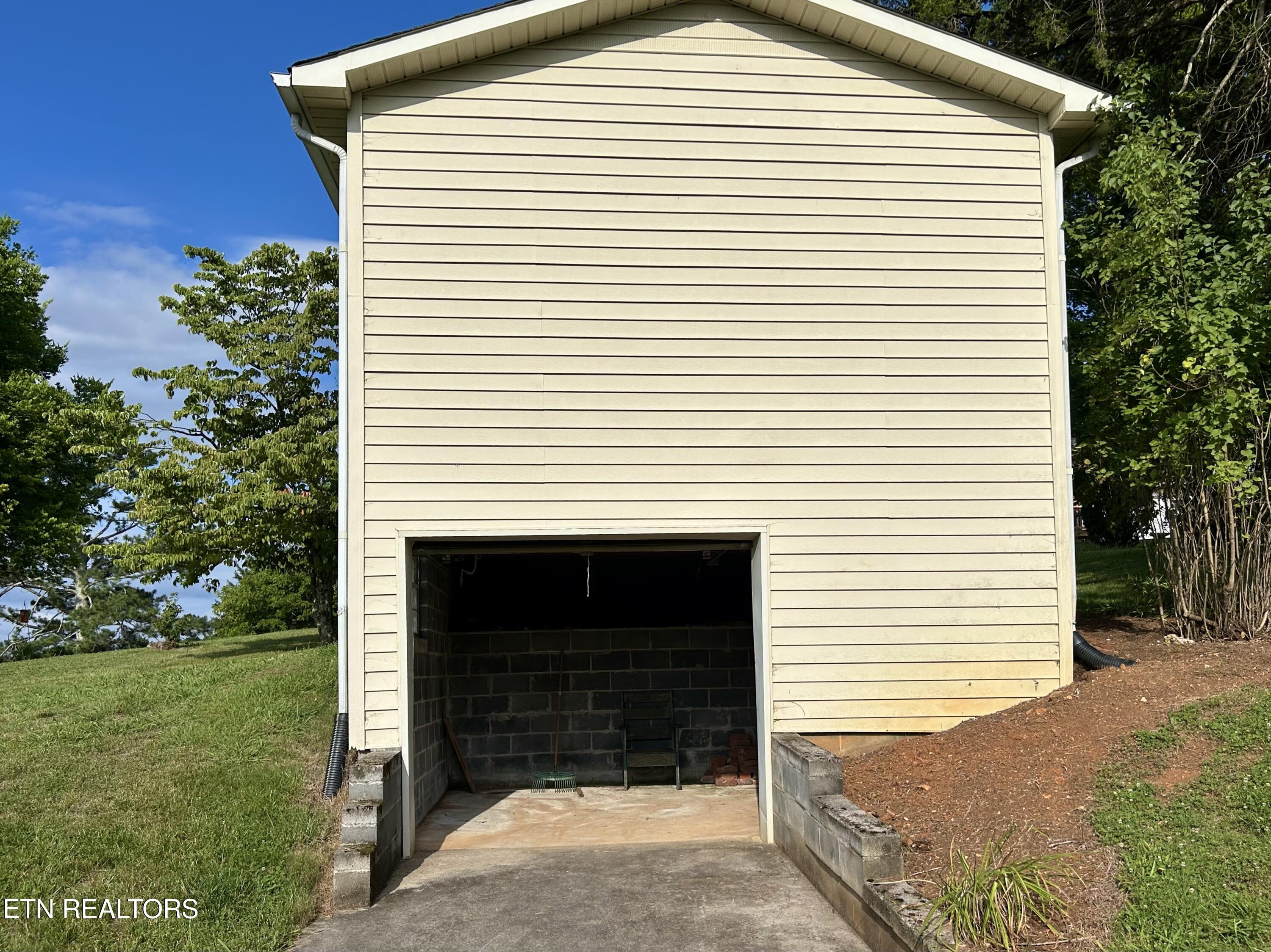 1427 Laurel Hills Circle Jefferson City TN 37760