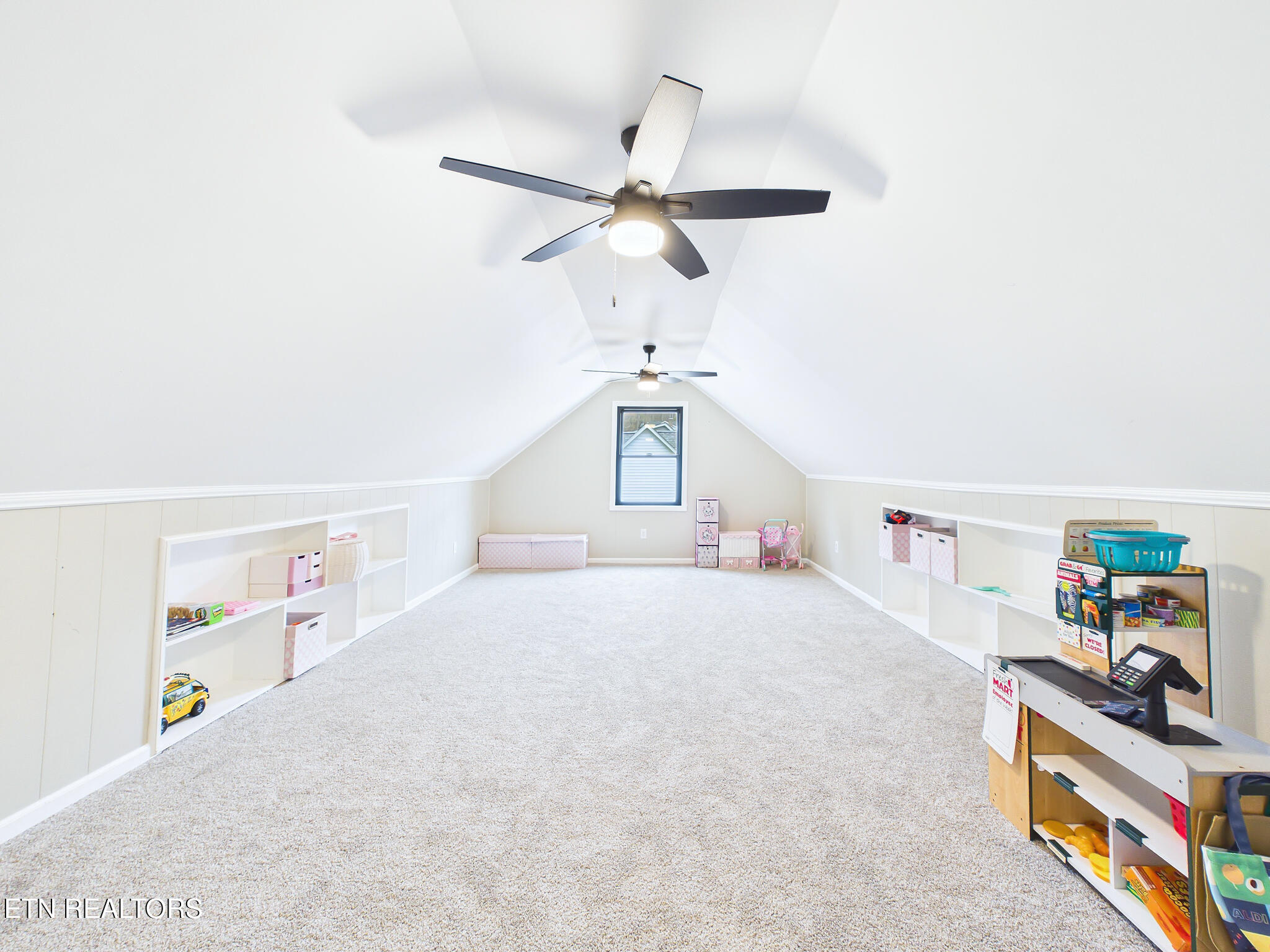 1313 English Lane Athens TN 37303