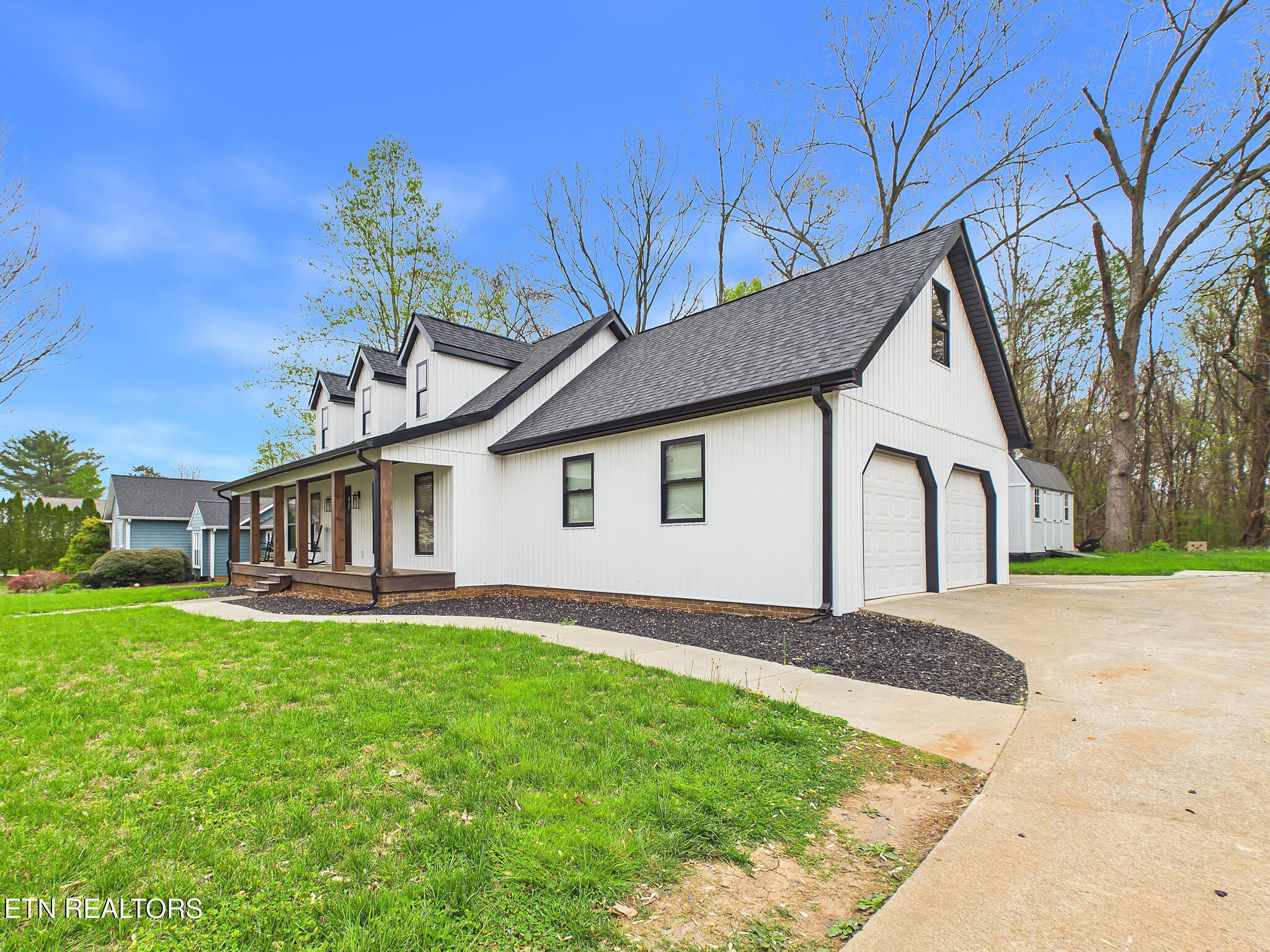 1313 English Lane Athens TN 37303