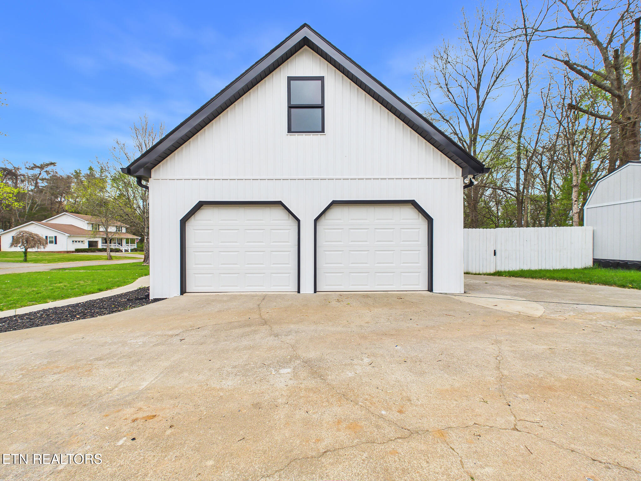 1313 English Lane Athens TN 37303