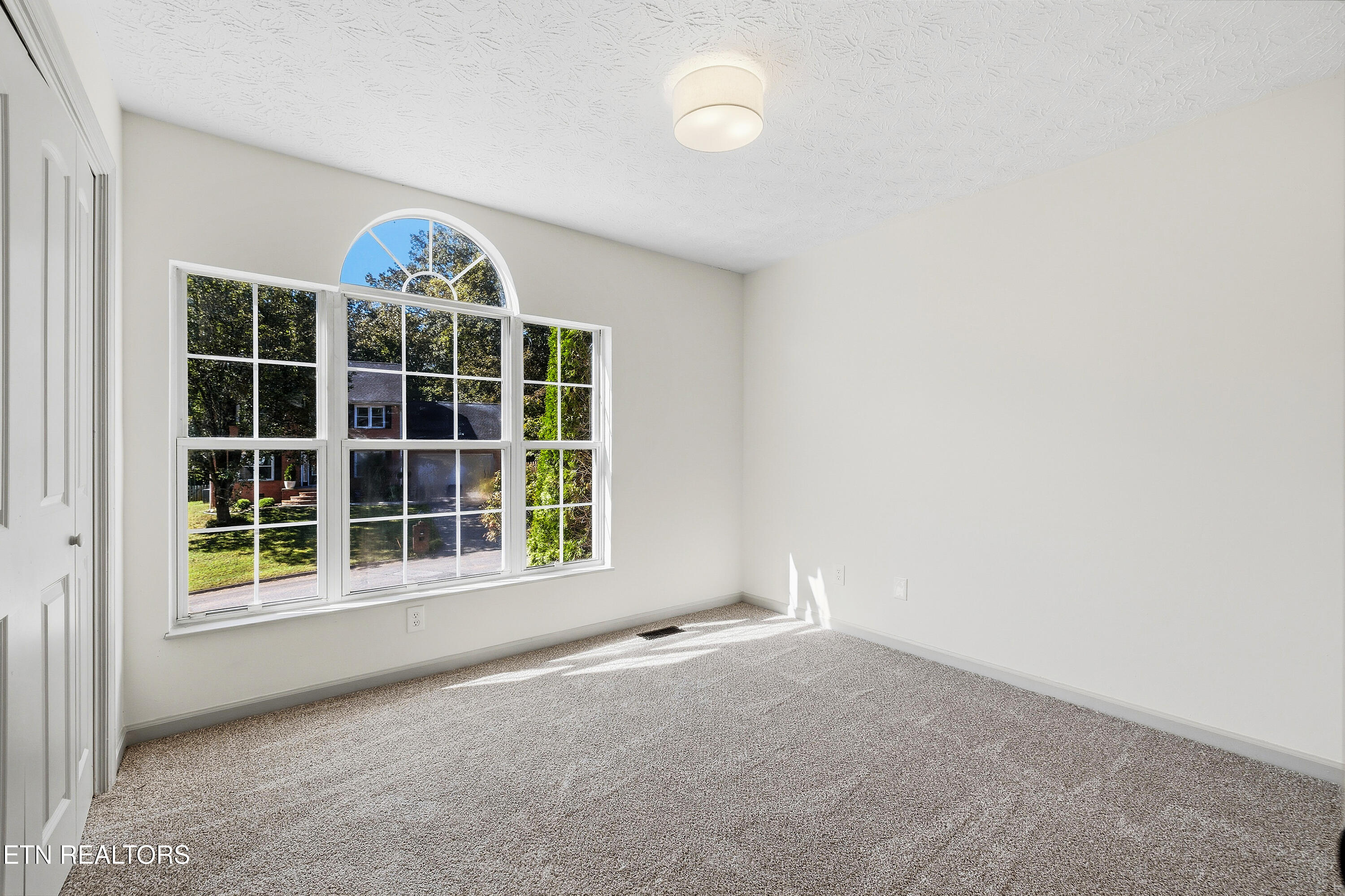 7624 Gracemont Boulevard Knoxville TN 37938