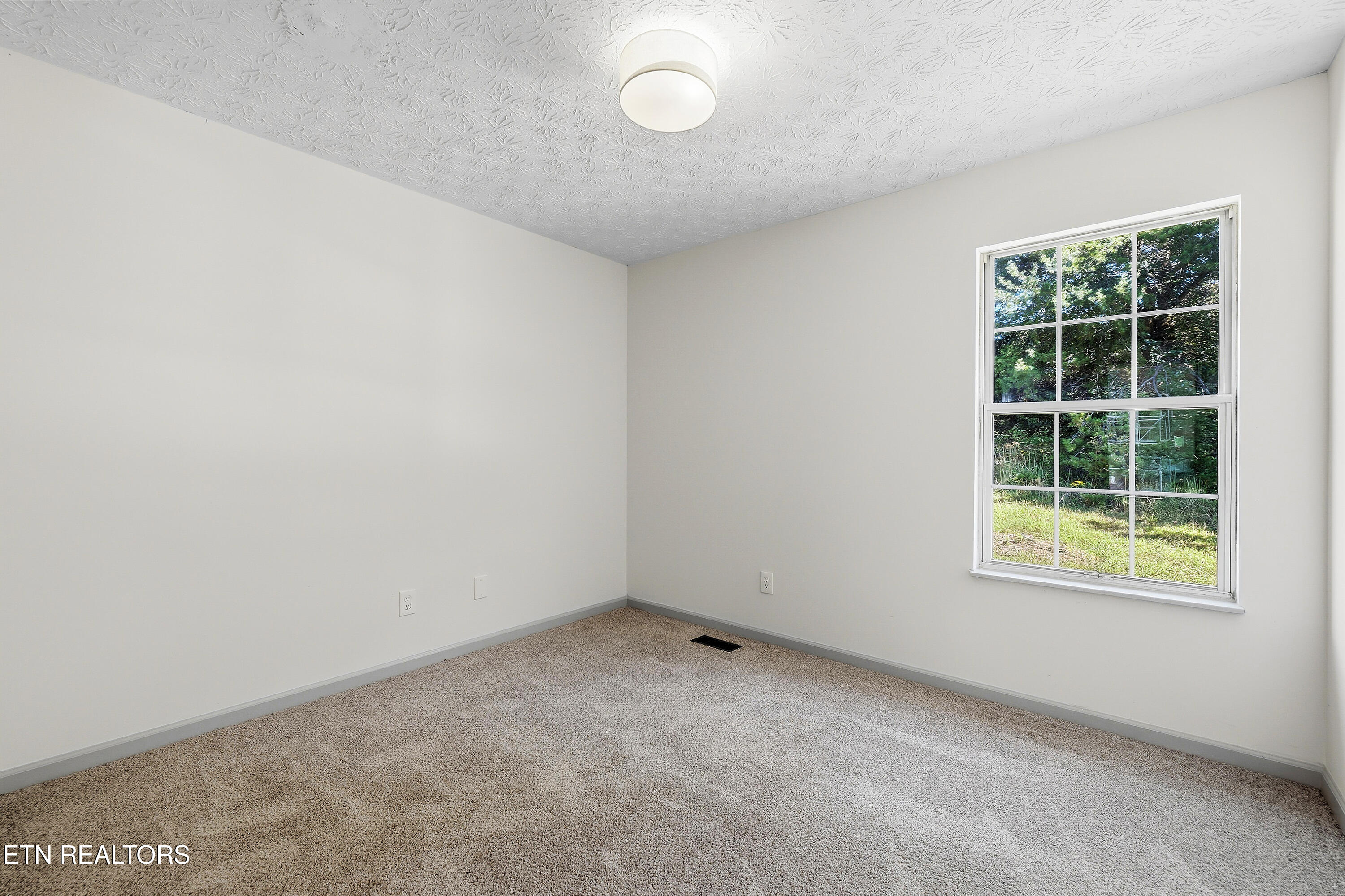 7624 Gracemont Boulevard Knoxville TN 37938