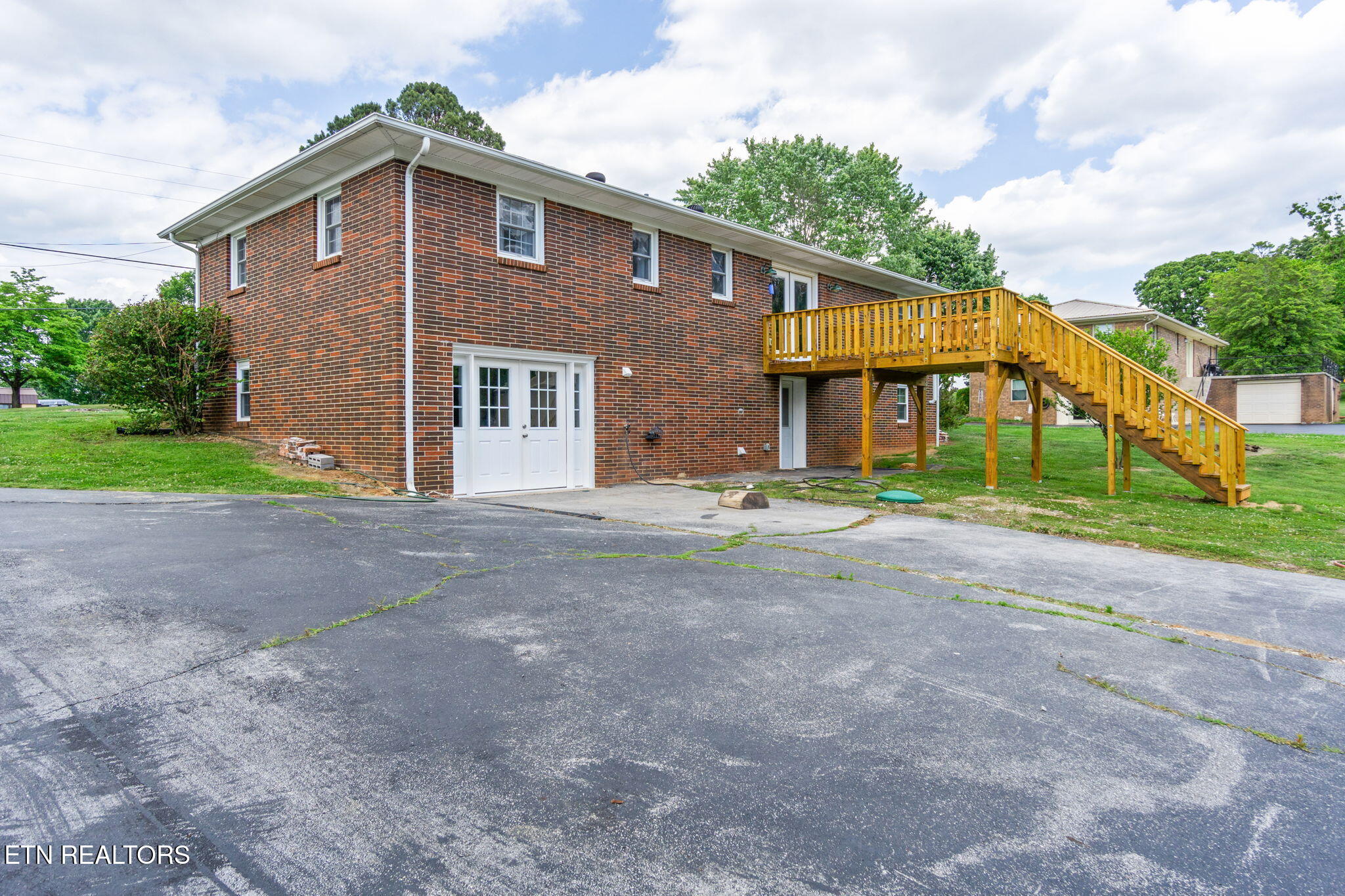 255 Washington Street Sparta TN 38583