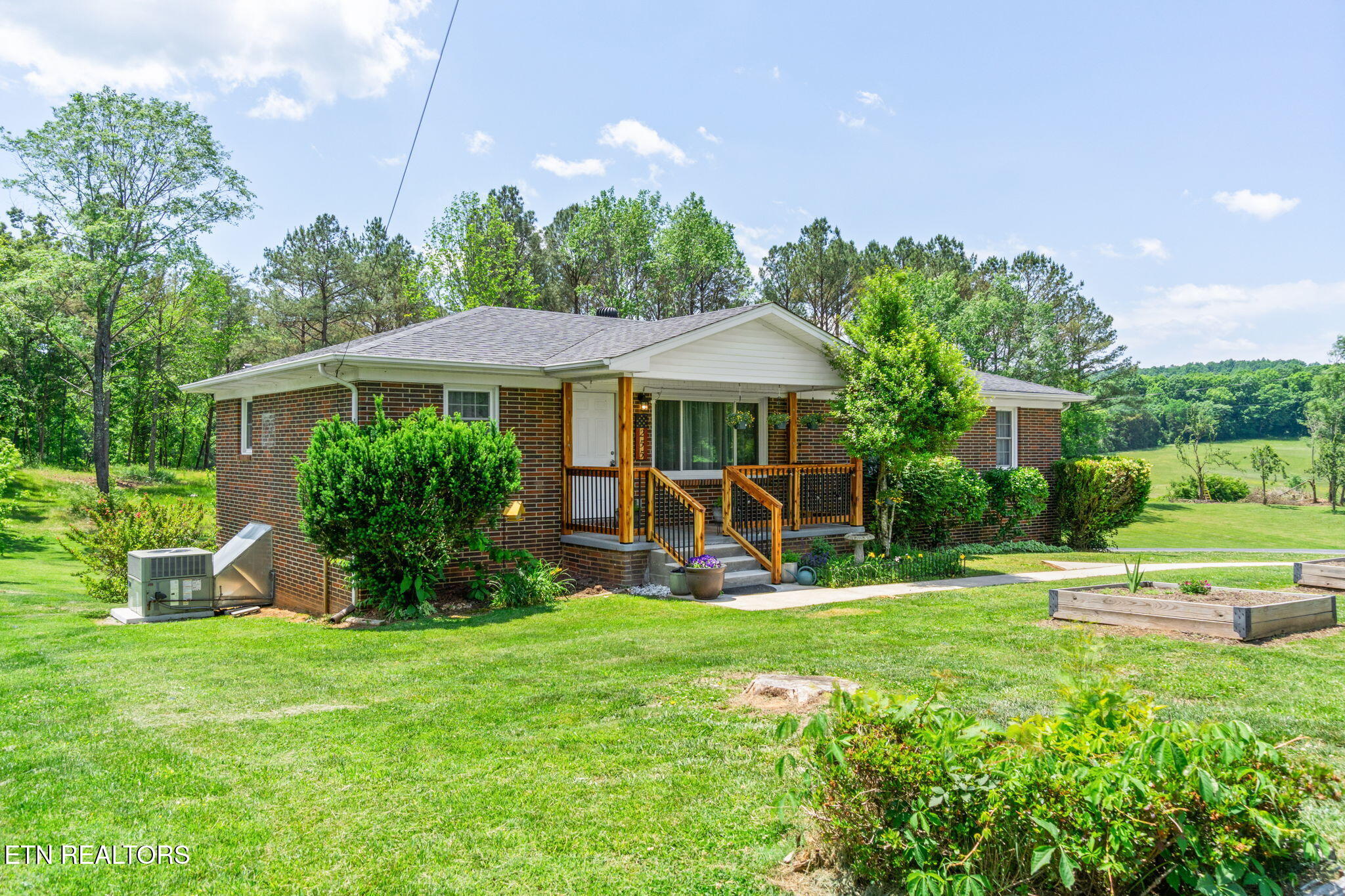 255 Washington Street Sparta TN 38583