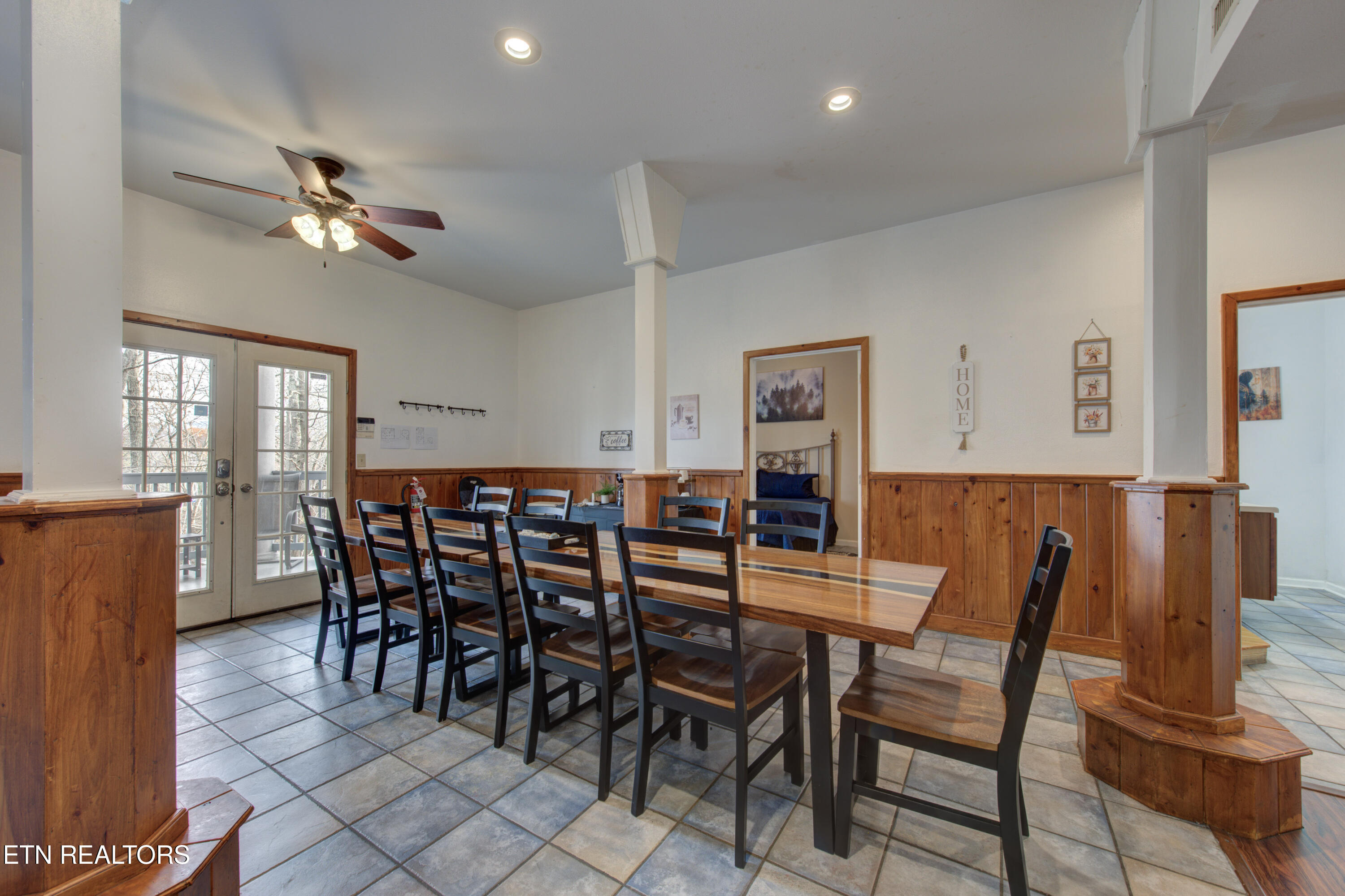 838 Holly Branch Drive Gatlinburg TN 37738