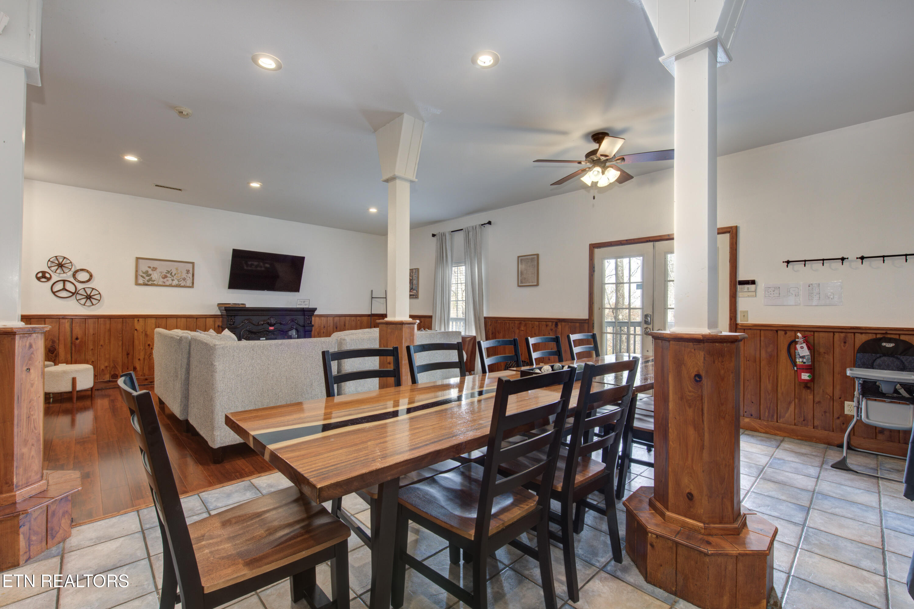 838 Holly Branch Drive Gatlinburg TN 37738