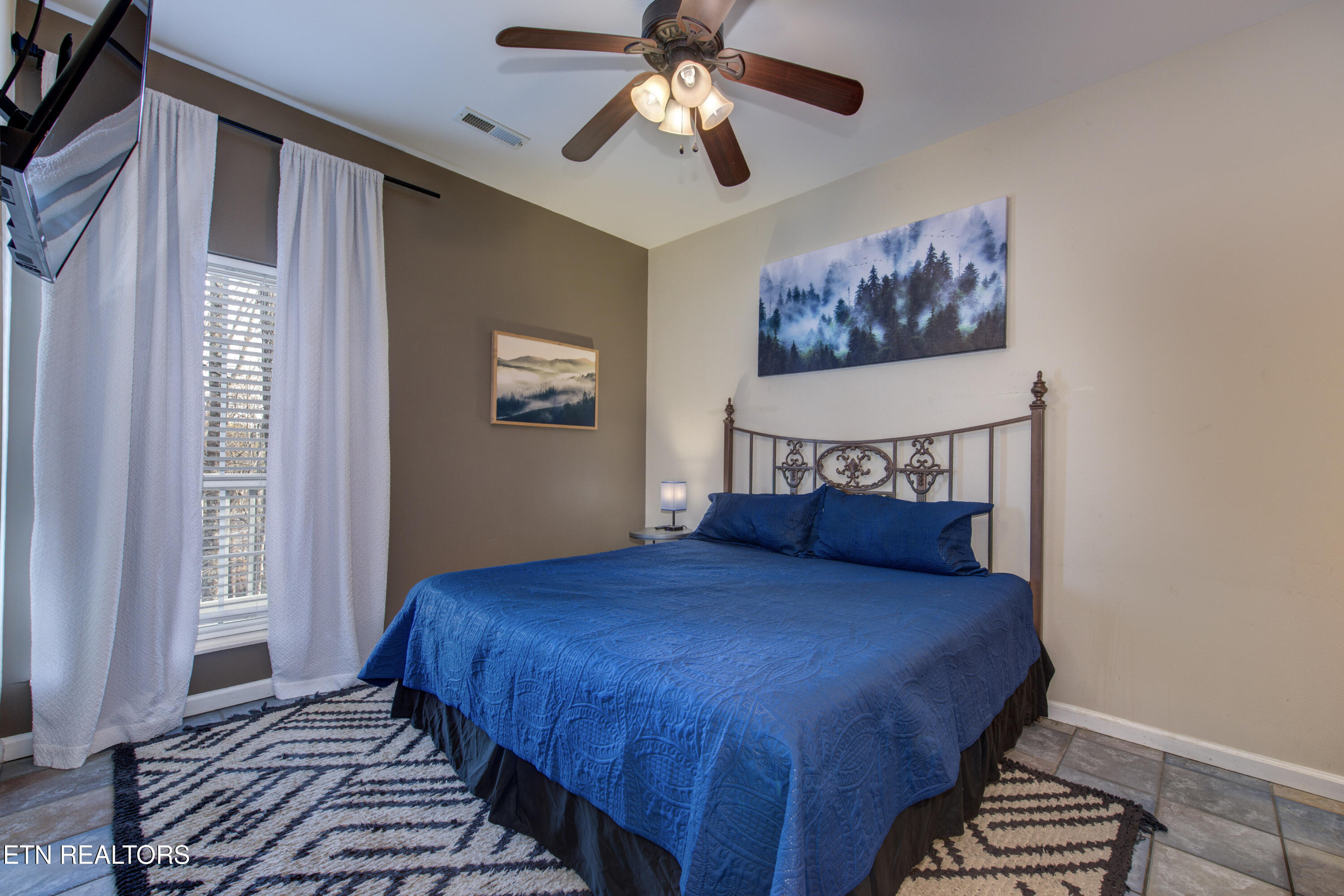 838 Holly Branch Drive Gatlinburg TN 37738