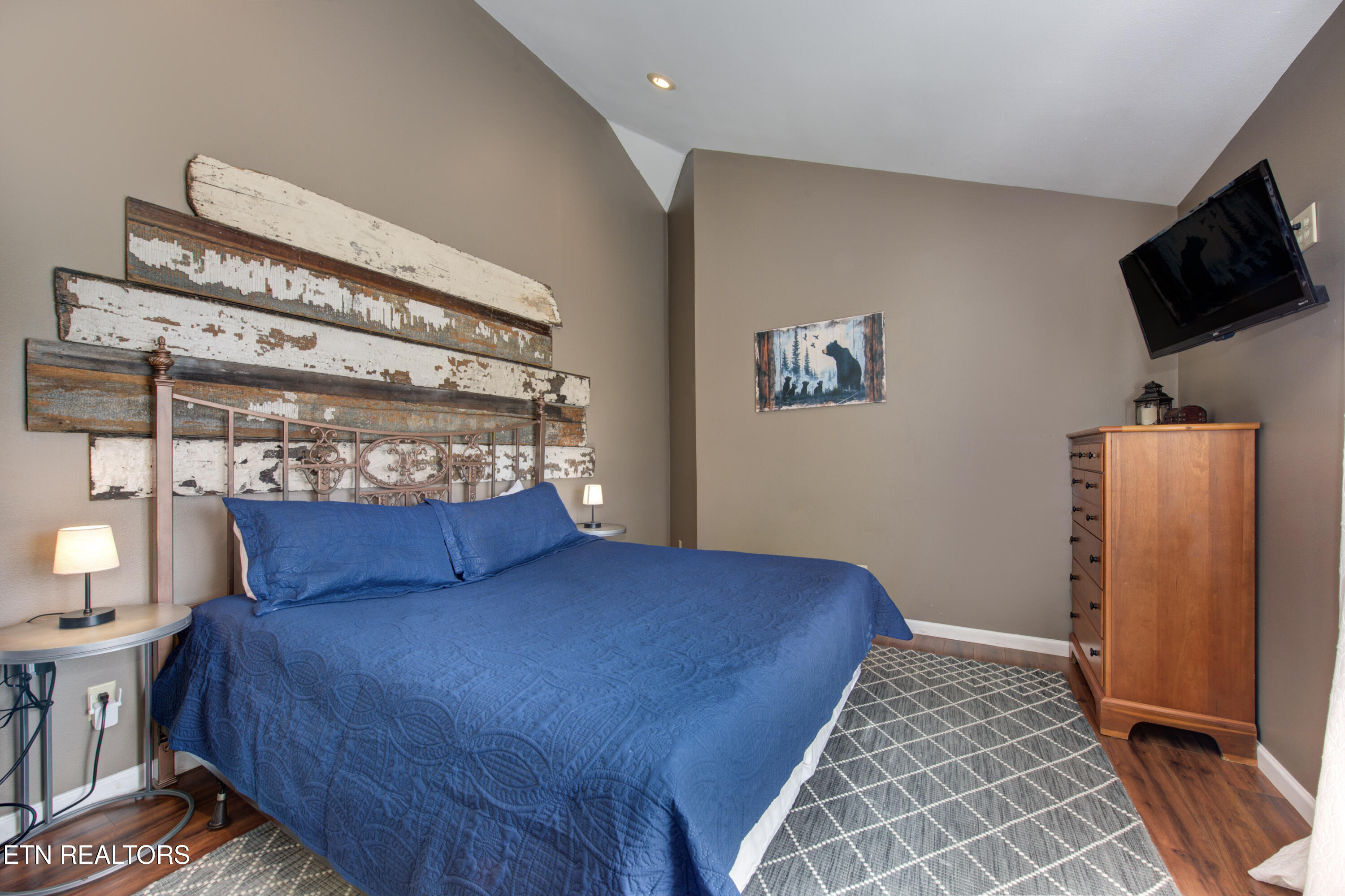 838 Holly Branch Drive Gatlinburg TN 37738
