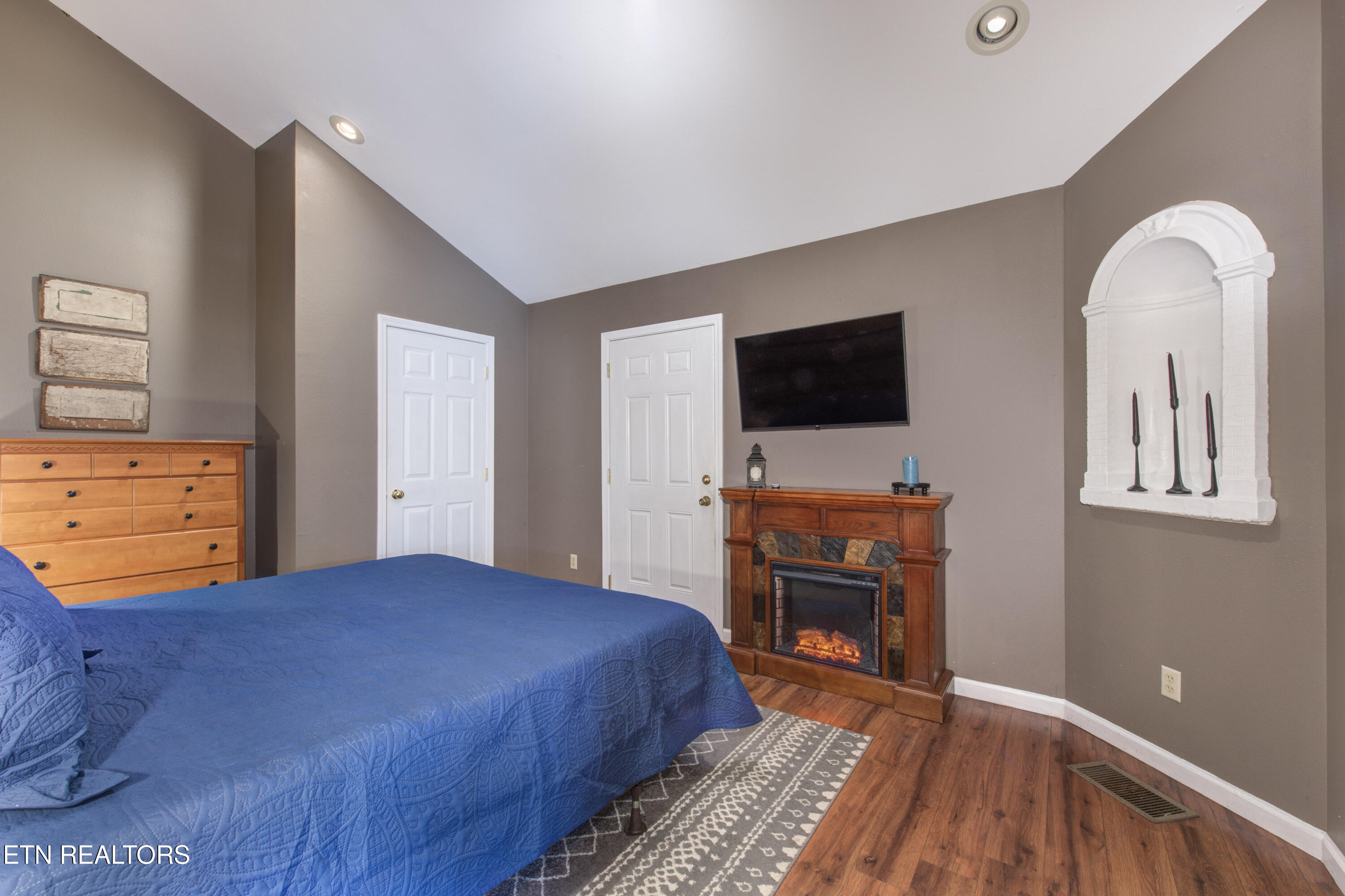 838 Holly Branch Drive Gatlinburg TN 37738
