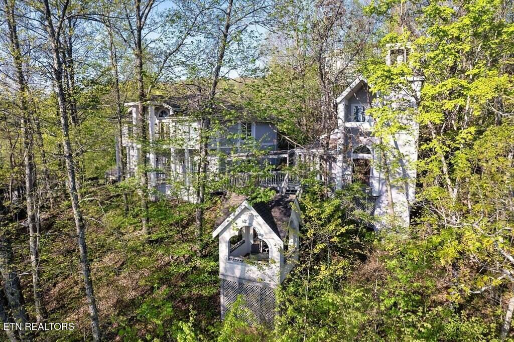 838 Holly Branch Drive Gatlinburg TN 37738