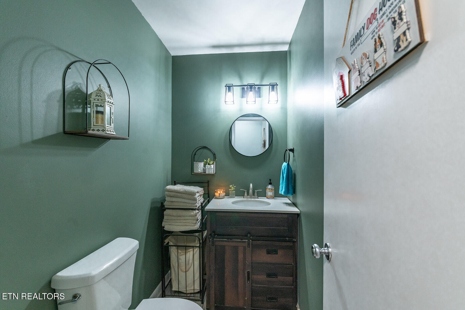112 S Hummingbird Lane Dickson TN 37055