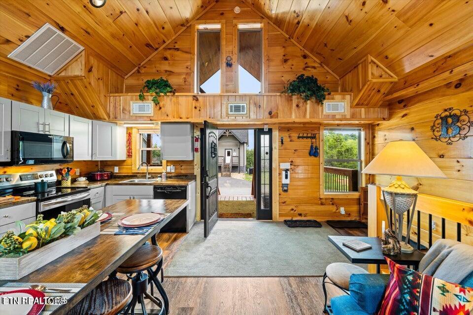 2058 Eagle Feather Drive Sevierville TN 37876