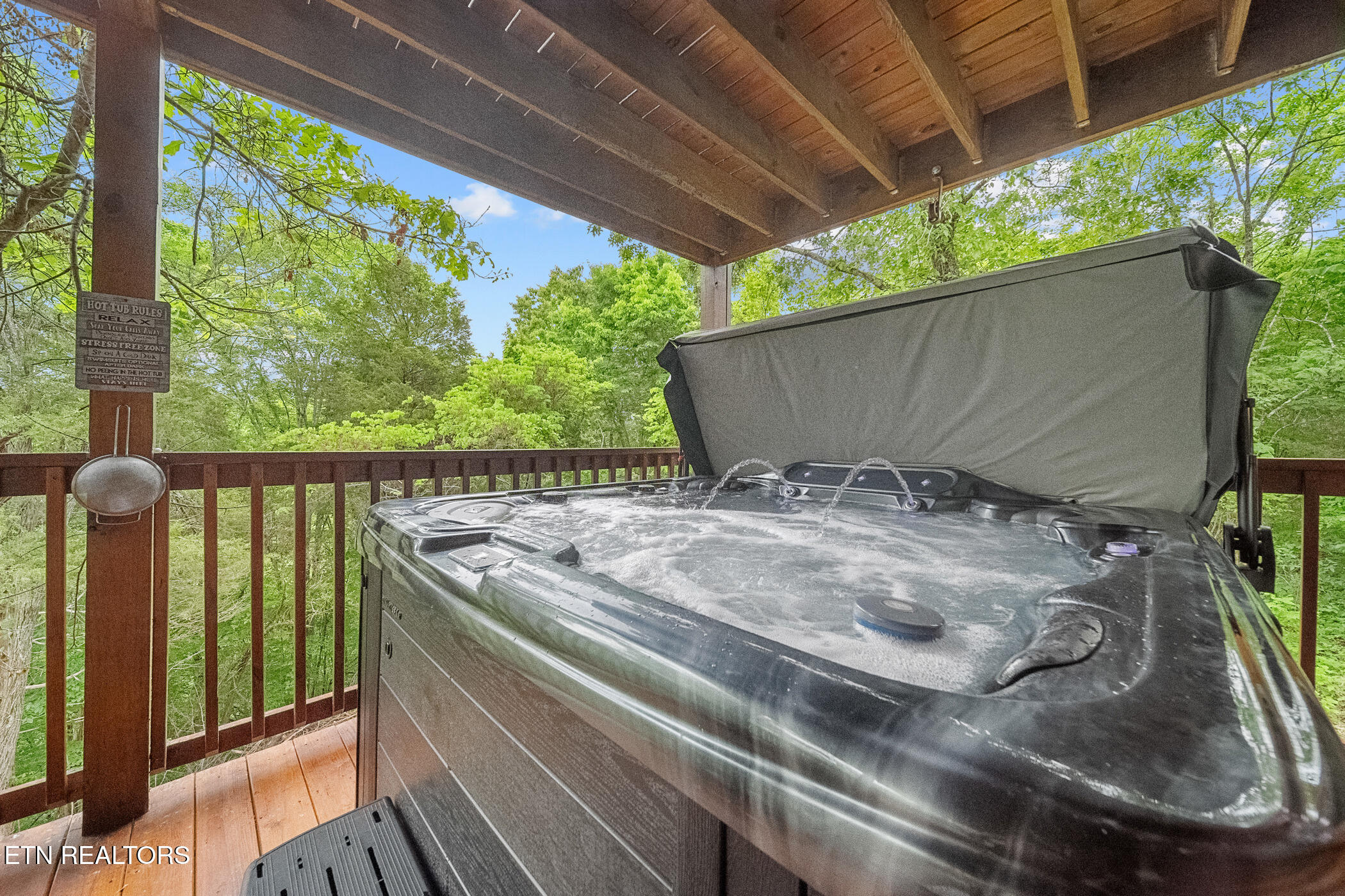 2058 Eagle Feather Drive Sevierville TN 37876
