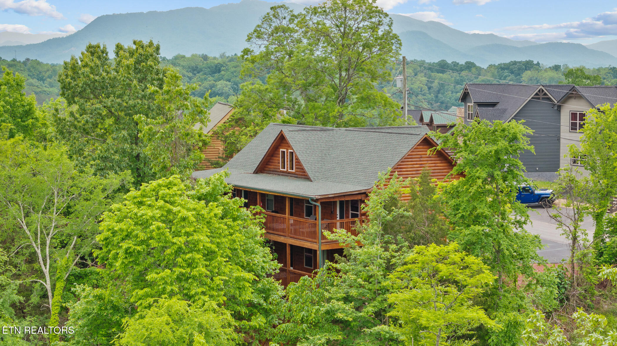2058 Eagle Feather Drive Sevierville TN 37876