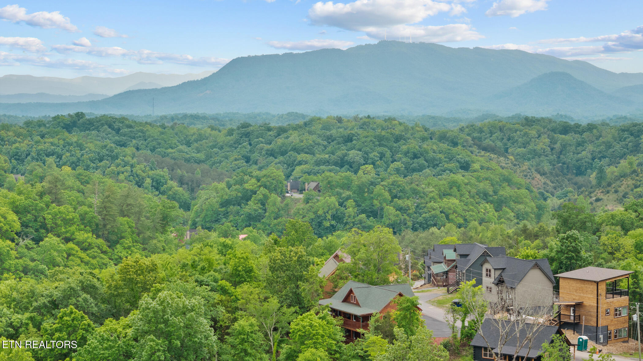 2058 Eagle Feather Drive Sevierville TN 37876