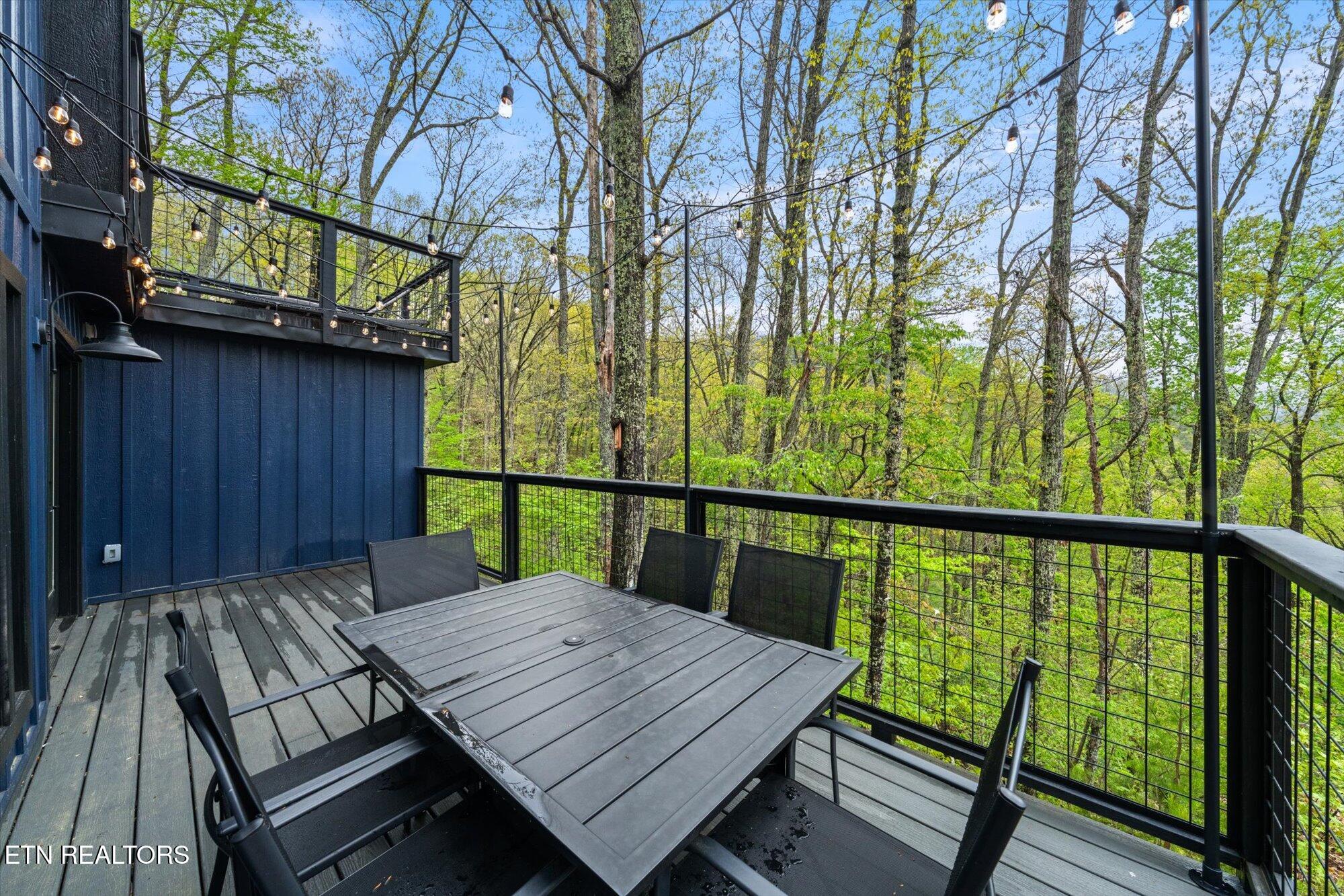 1114 Red Maple Lane Sevierville TN 37876