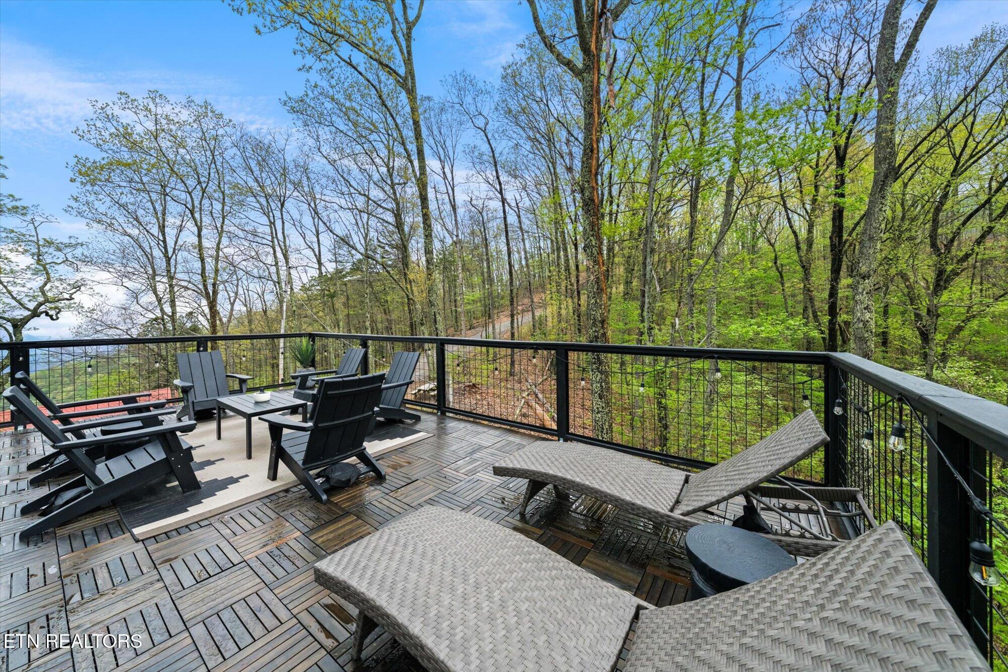 1114 Red Maple Lane Sevierville TN 37876
