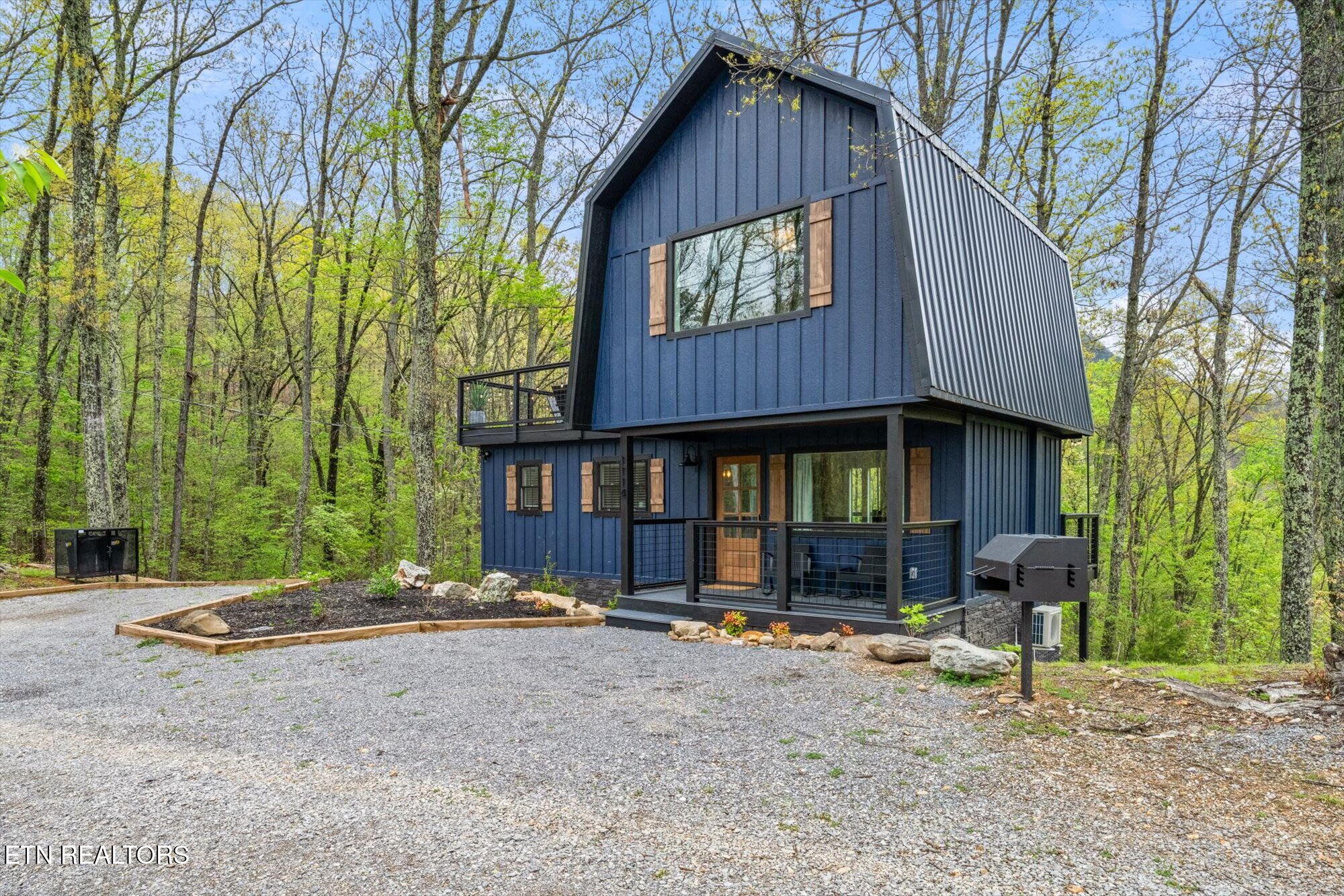 1114 Red Maple Lane Sevierville TN 37876