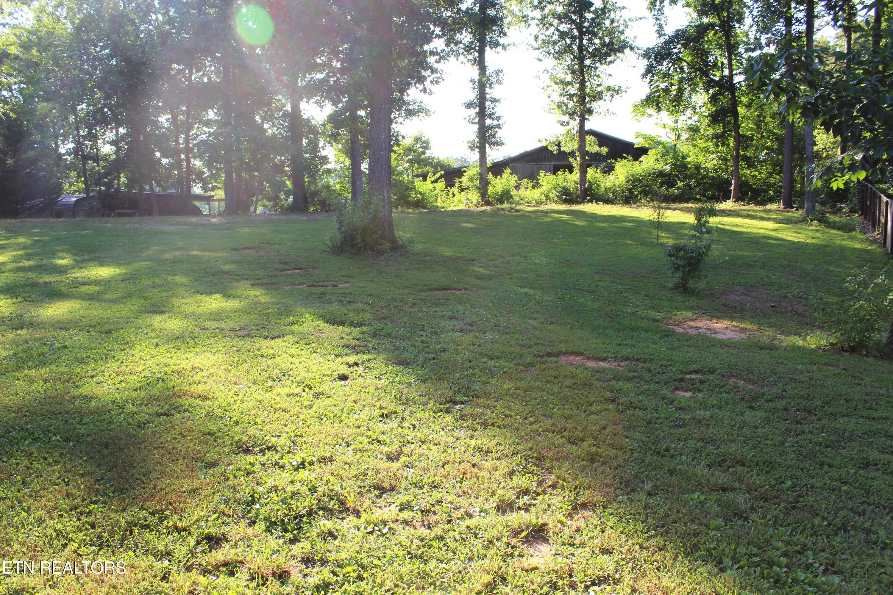 4433 Unitia Road Lenoir City TN 37772