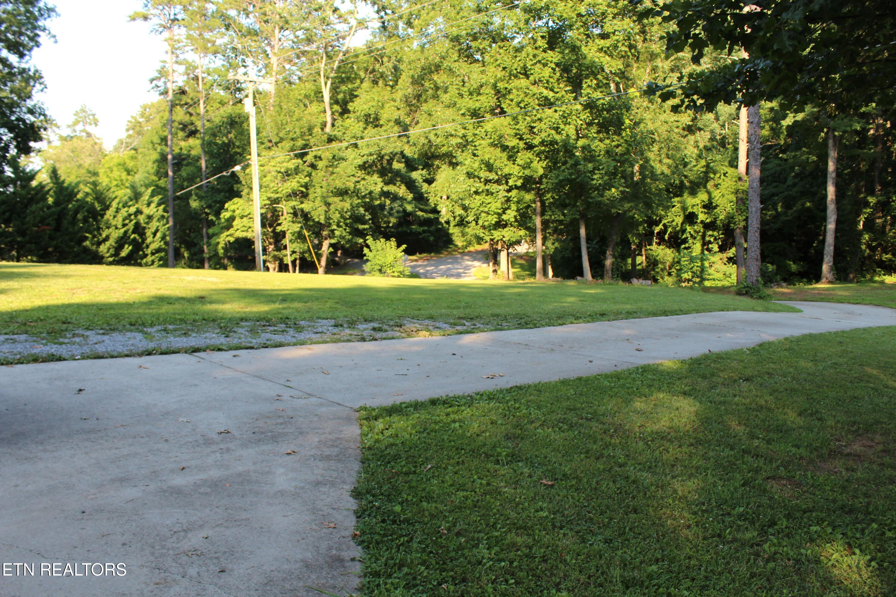 4433 Unitia Road Lenoir City TN 37772