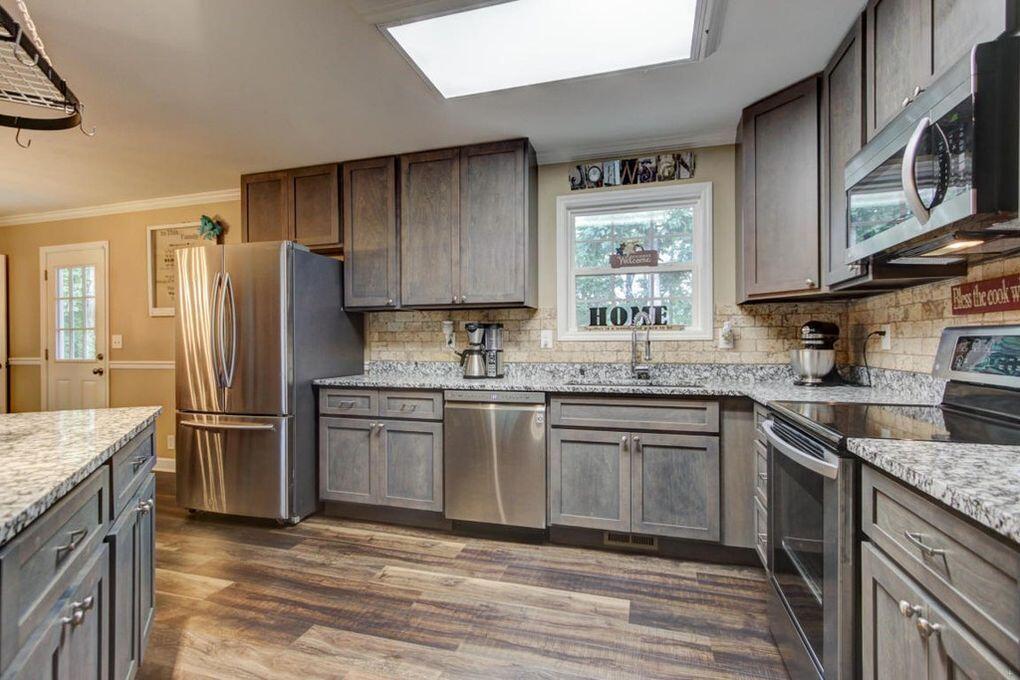 4433 Unitia Road Lenoir City TN 37772