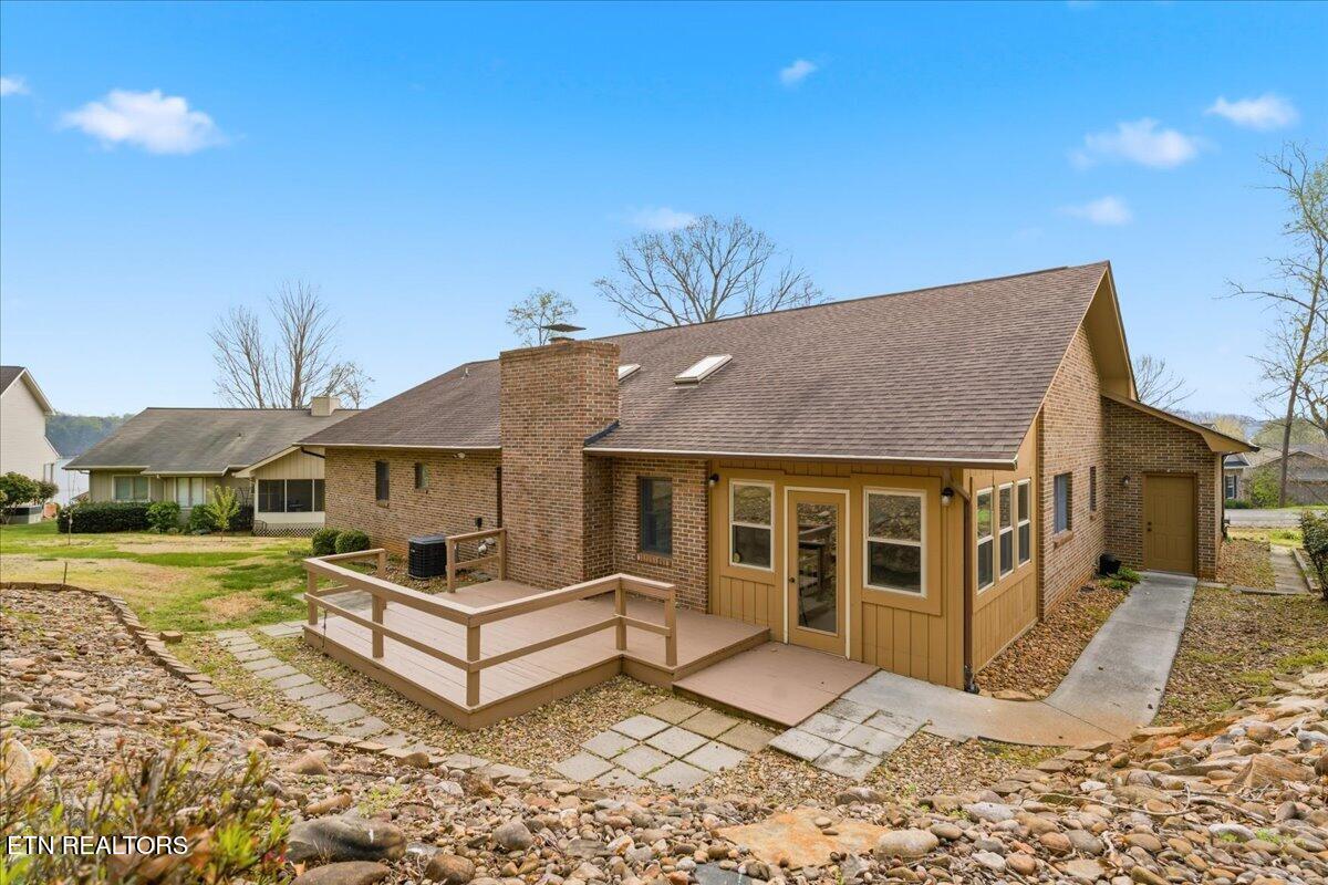 301 Cheestana Way Loudon TN 37774
