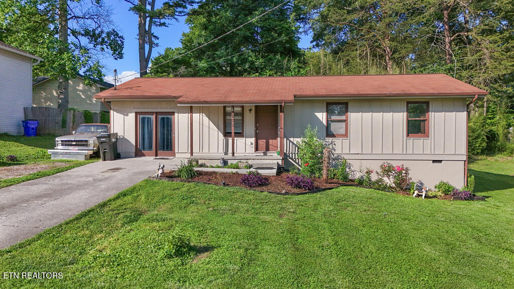 233 Doe Run Boulevard Clinton TN 37716