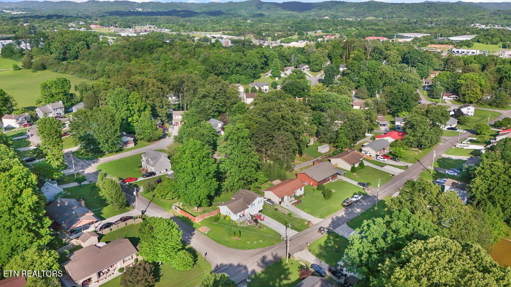 233 Doe Run Boulevard Clinton TN 37716