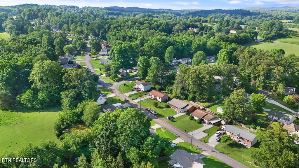 233 Doe Run Boulevard Clinton TN 37716