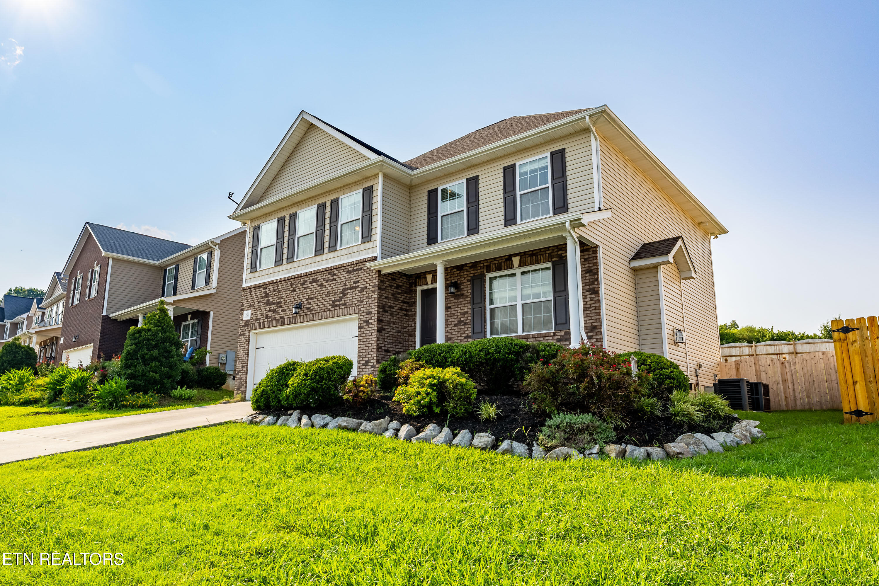 1821 Point Wood Drive Knoxville TN 37920