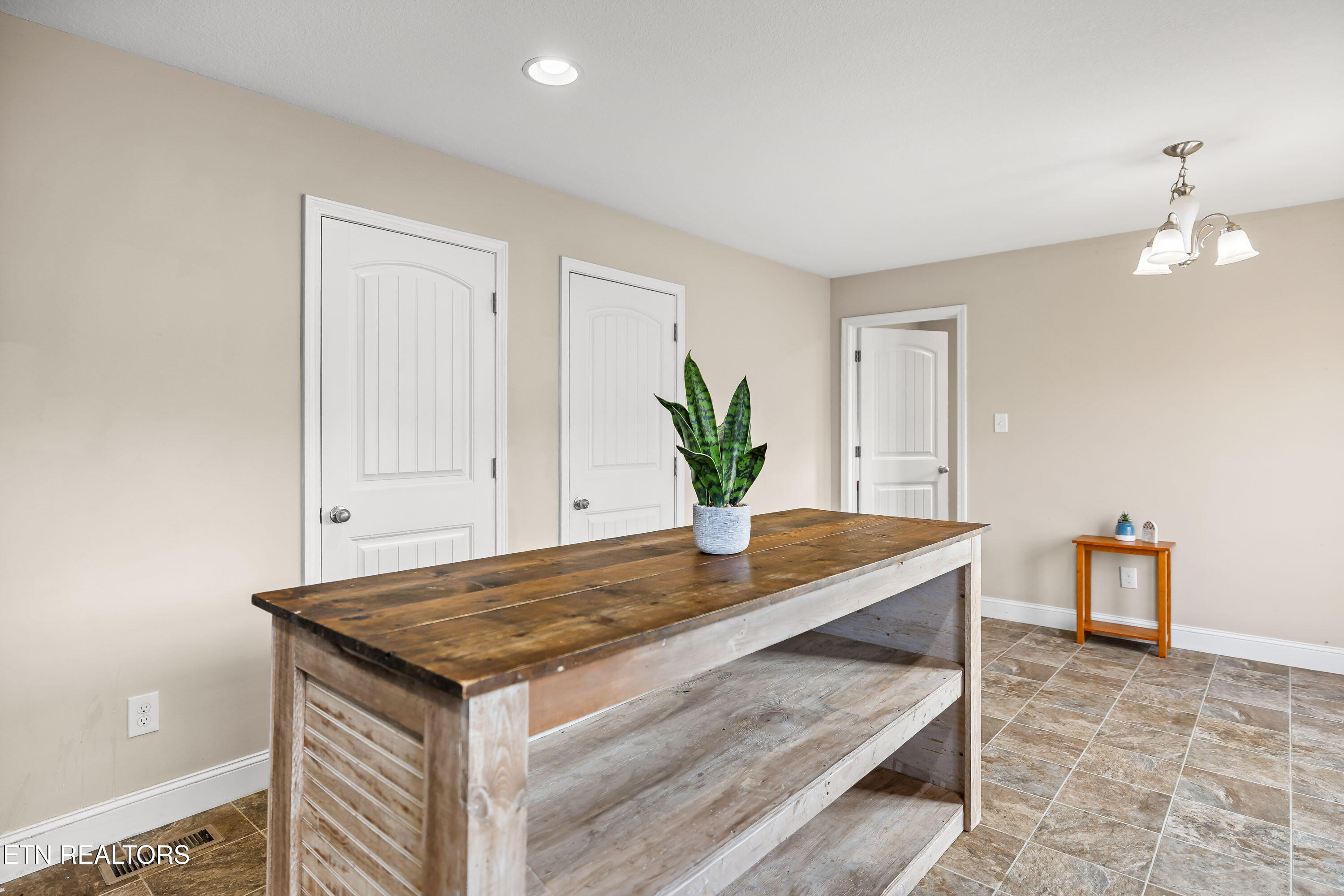1821 Point Wood Drive Knoxville TN 37920