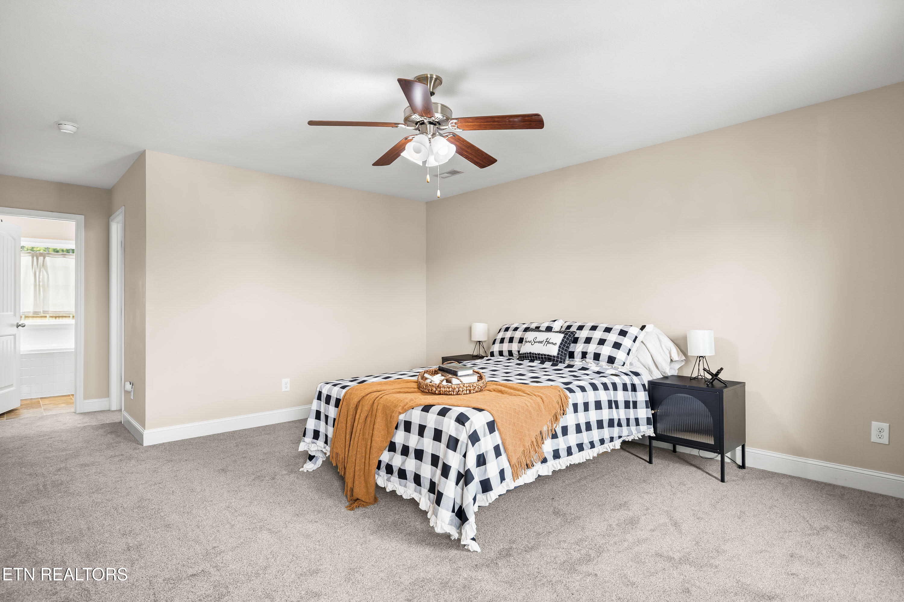 1821 Point Wood Drive Knoxville TN 37920