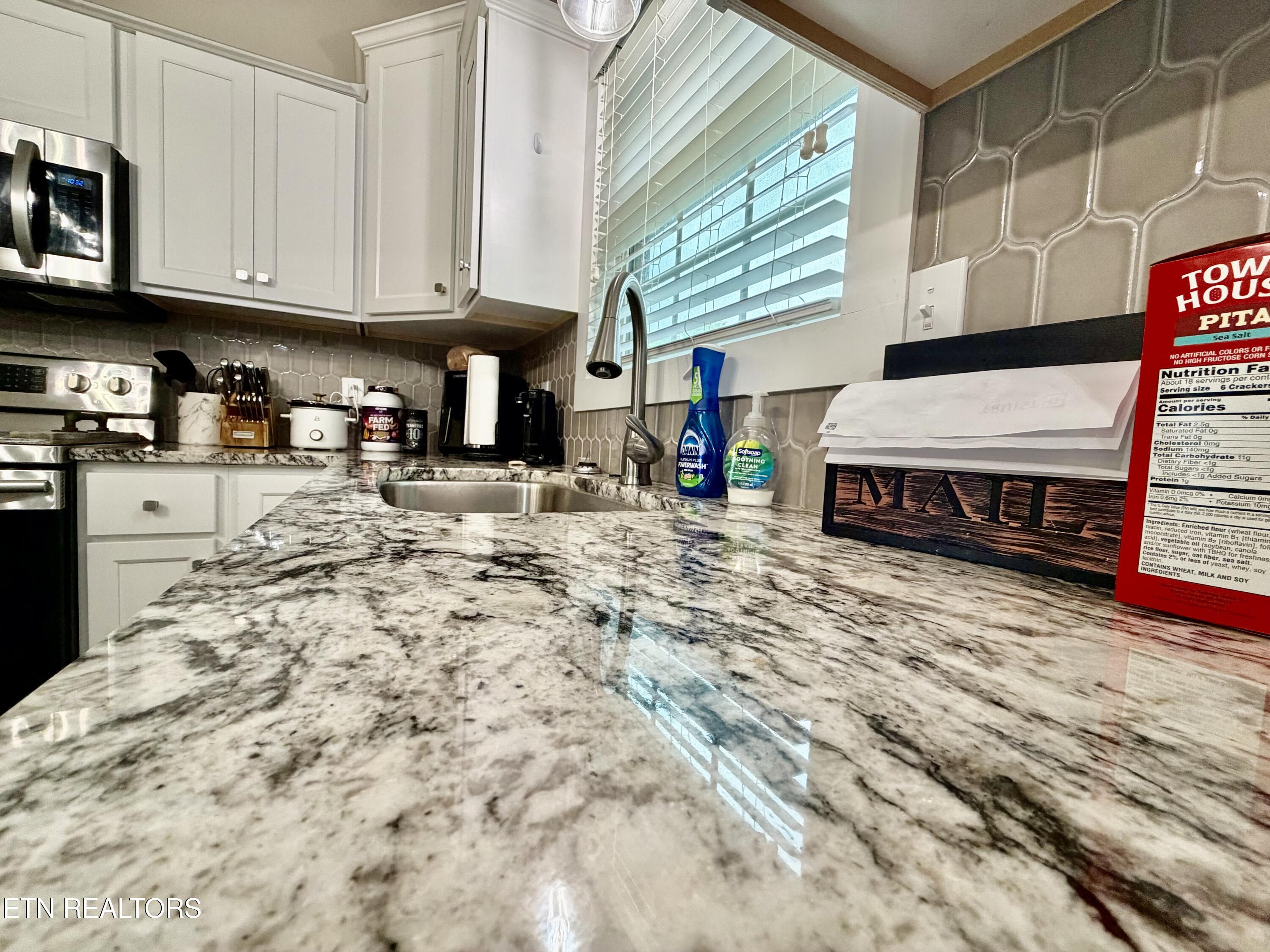 127 Kars Lane Tazewell TN 37879