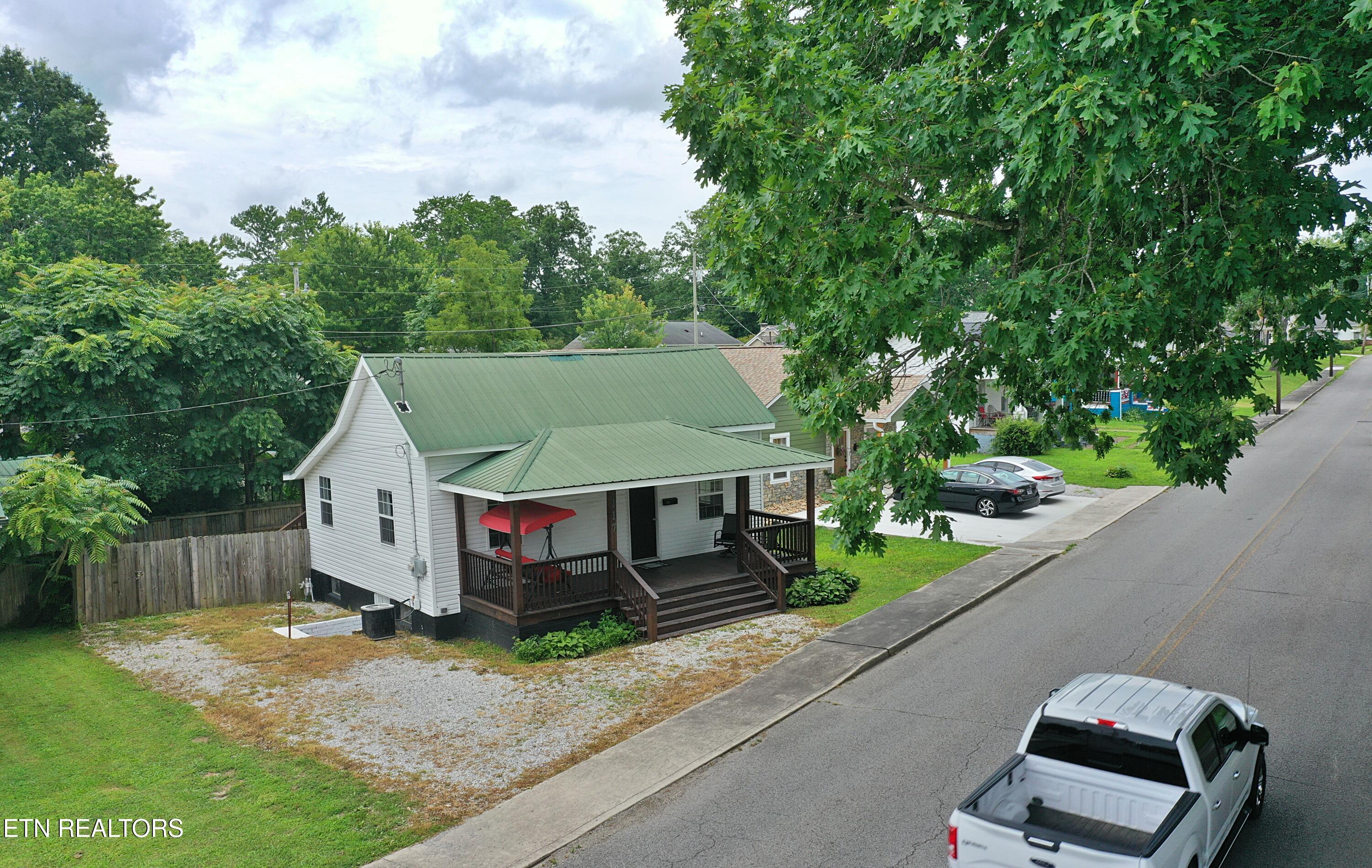 117 N Main Street Oneida TN 37841